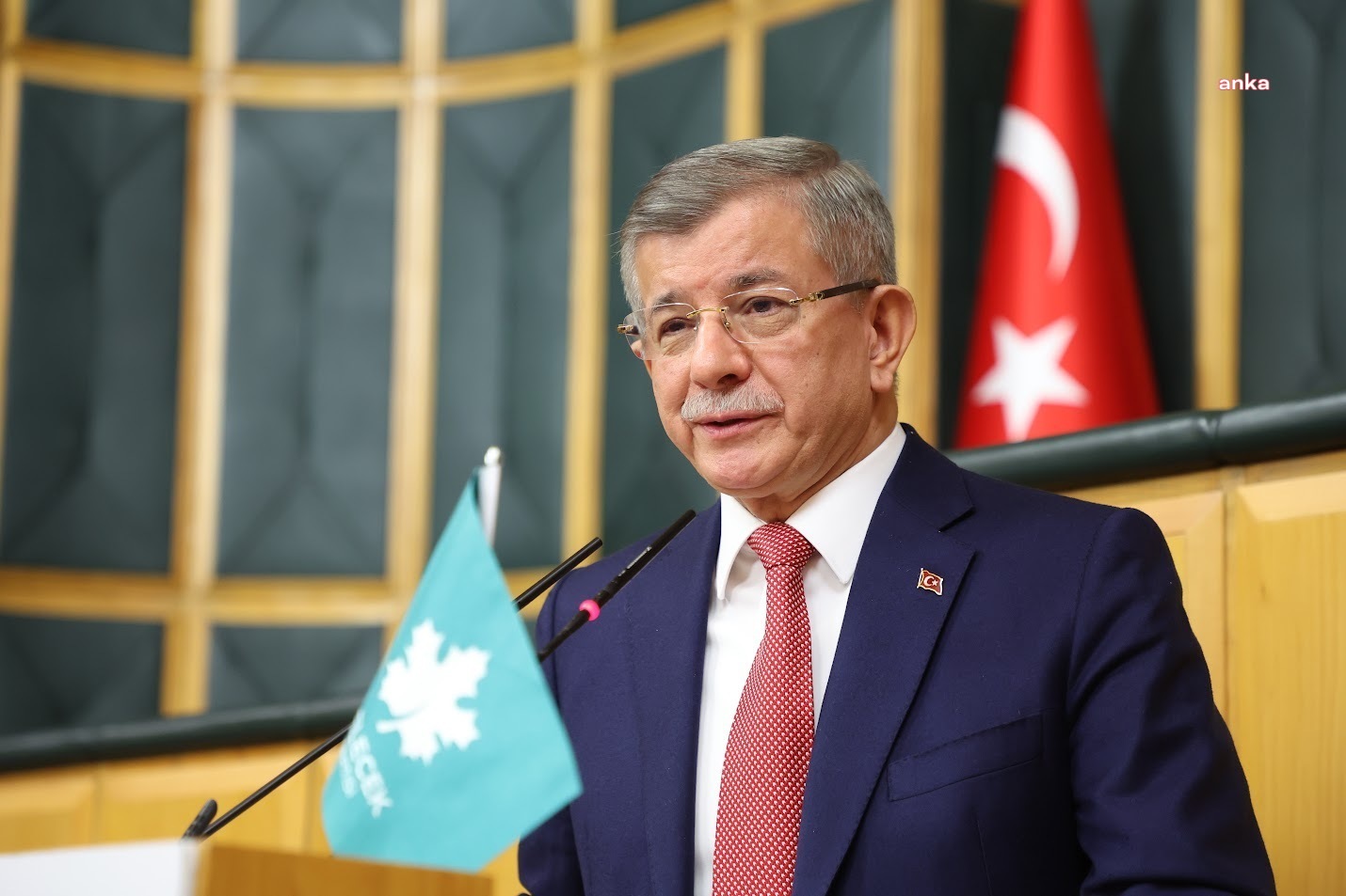 Ahmet Davutoğlu, Devlet Bahçeli ve Tuncer Bakırhan ile telefonda görüştü