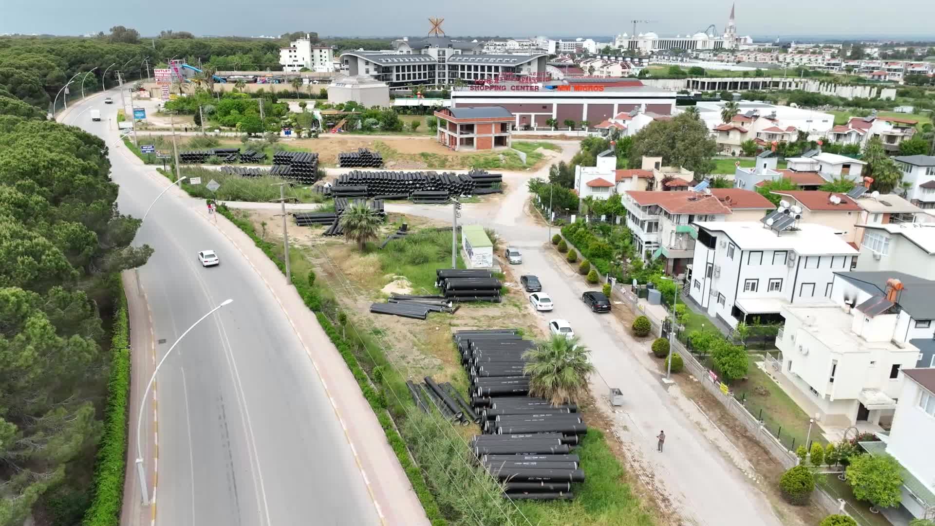 Antalya Büyükşehir Belediyesi'ne bağlı ASAT, Serik Oteller Bölgesi İçme Suyu Hattı Yapım işine başladı
