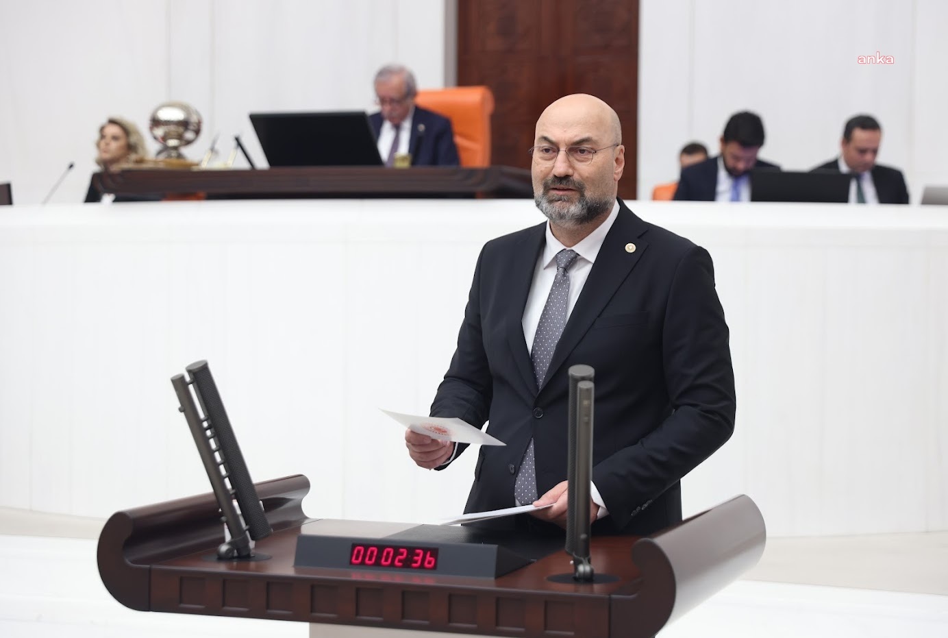 Bakan Tunç: "Yurt dışı seçmen kütüğüne kayıtlı vatandaşların elektronik ortamda oy vermesine ilişkin çalışmalar devam etmektedir"