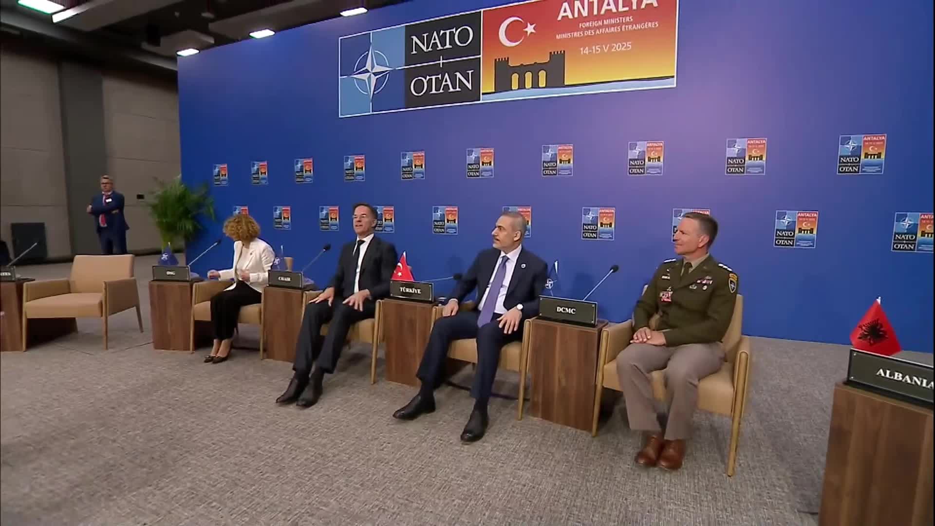 NATO Dışişleri Bakanları Gayriresmi Toplantısı... Fidan: İstanbul'daki görüşmeler, umarım yeni bir sayfa açmamıza vesile olacak