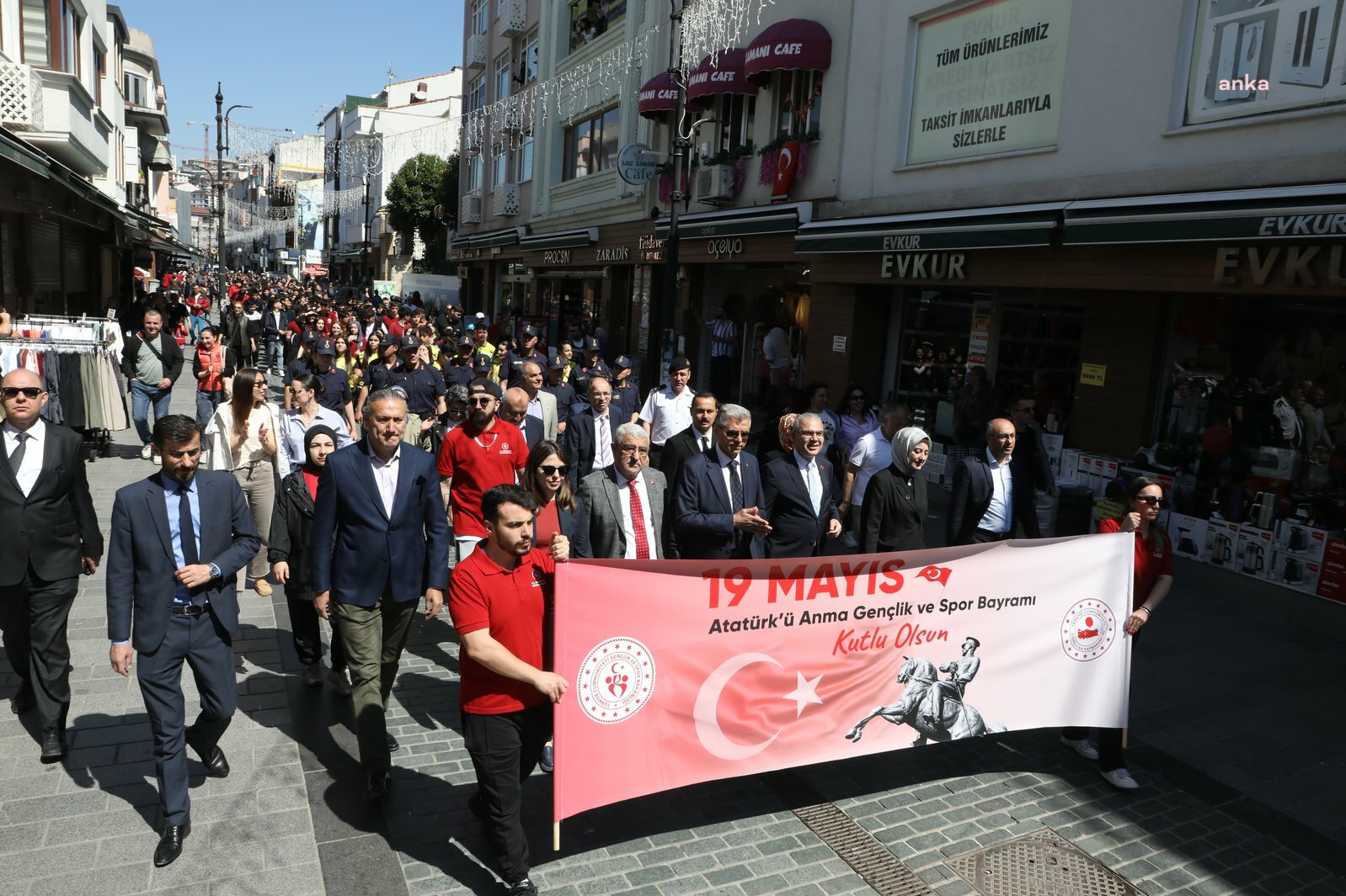 Eyüpsultan’da 19 Mayıs kutlamaları, "Gençlik Yürüyüşü" ile başladı