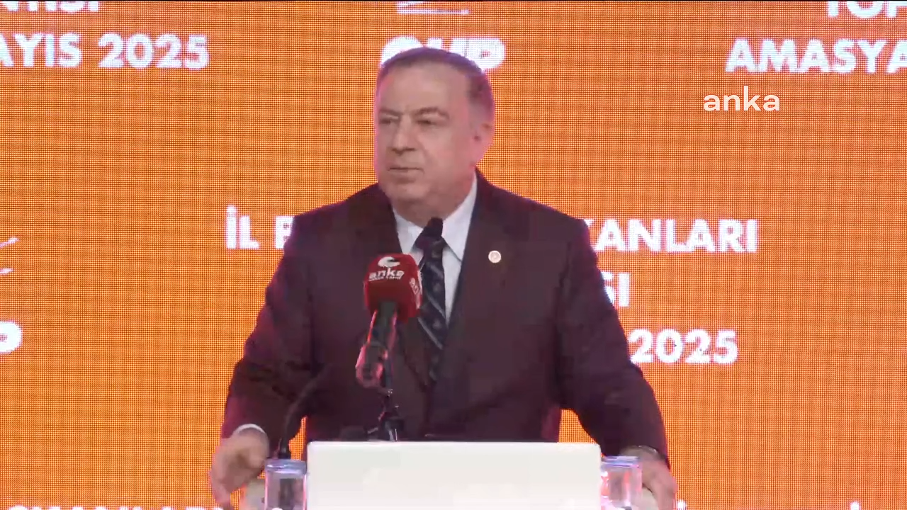 CHP'li İl Belediye Başkanları Toplantısı...  Gökan Zeybek: "Zirai dondan zarar gören çiftçinin meselesini Türkiye'nin gündemine taşıyabilmek için buradayız"