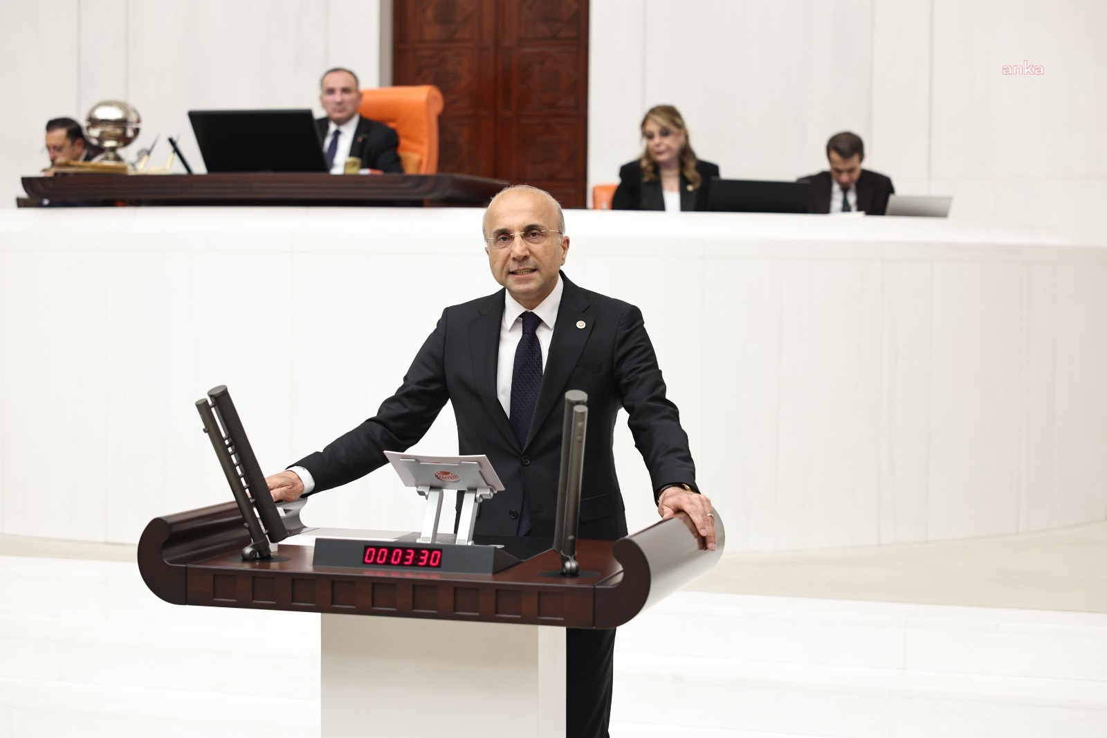 CHP'li Aşkın Genç'ten pestisit alarmı: Tarımda kimyasal zehir kullanımı yüzde 40 arttı