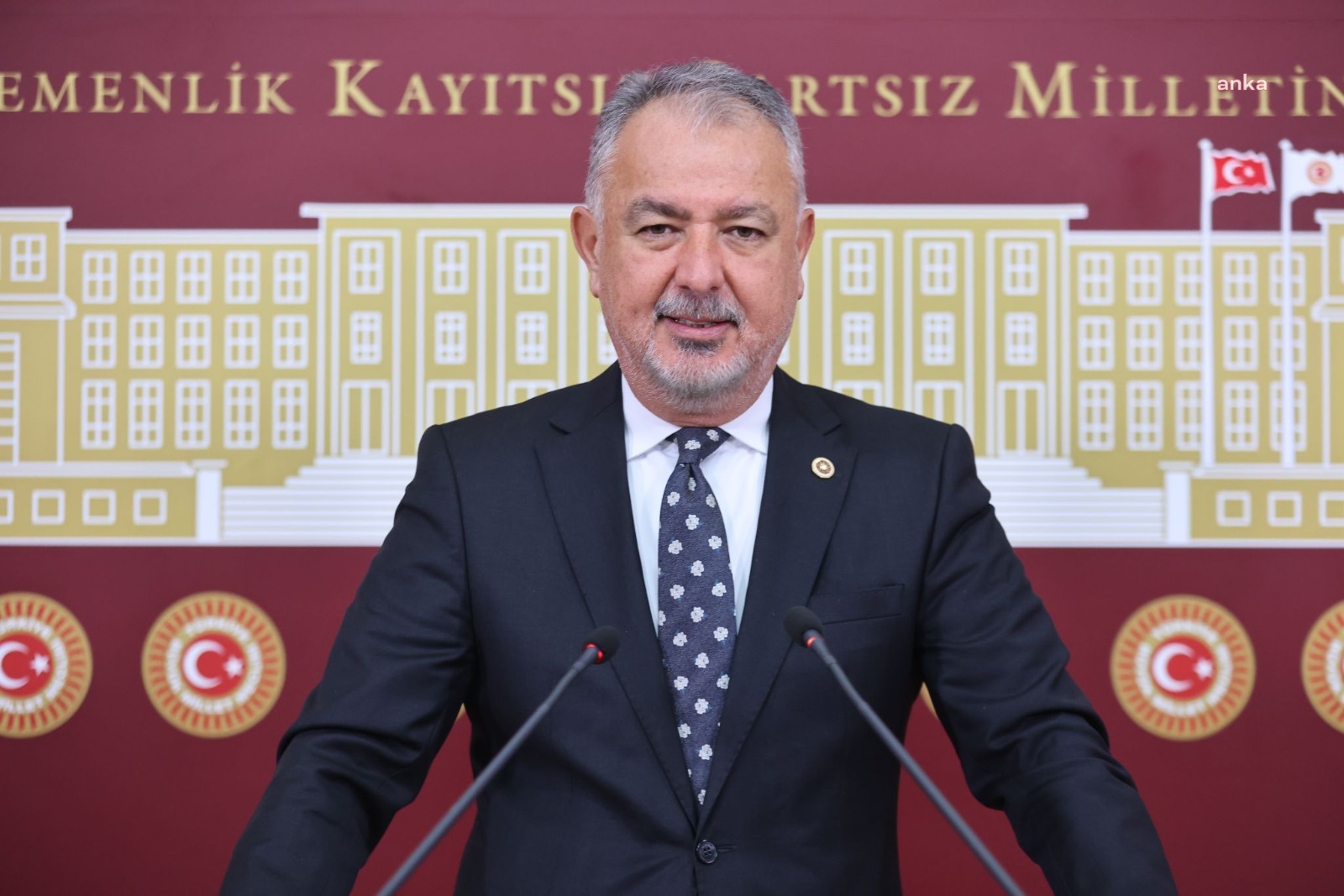 Cumhur Uzun: "Kızkumu Plajı İşletmesi İhalesiz Olarak Kimlere Verildi"