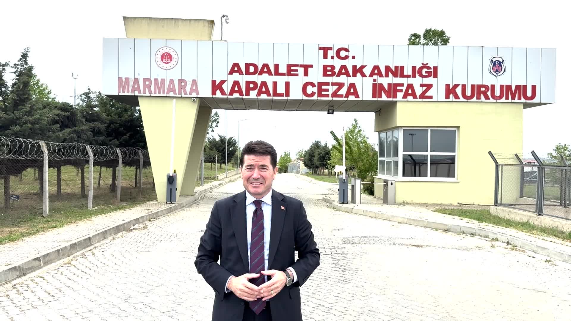 Ekrem İmamoğlu'ndan Trabzonlu hemşehrilerine mesaj: "Beni tutuklu yargılayan ve bütün özgürlüklerimi gasp eden akla karşı mücadelemi sürdüreceğim"
