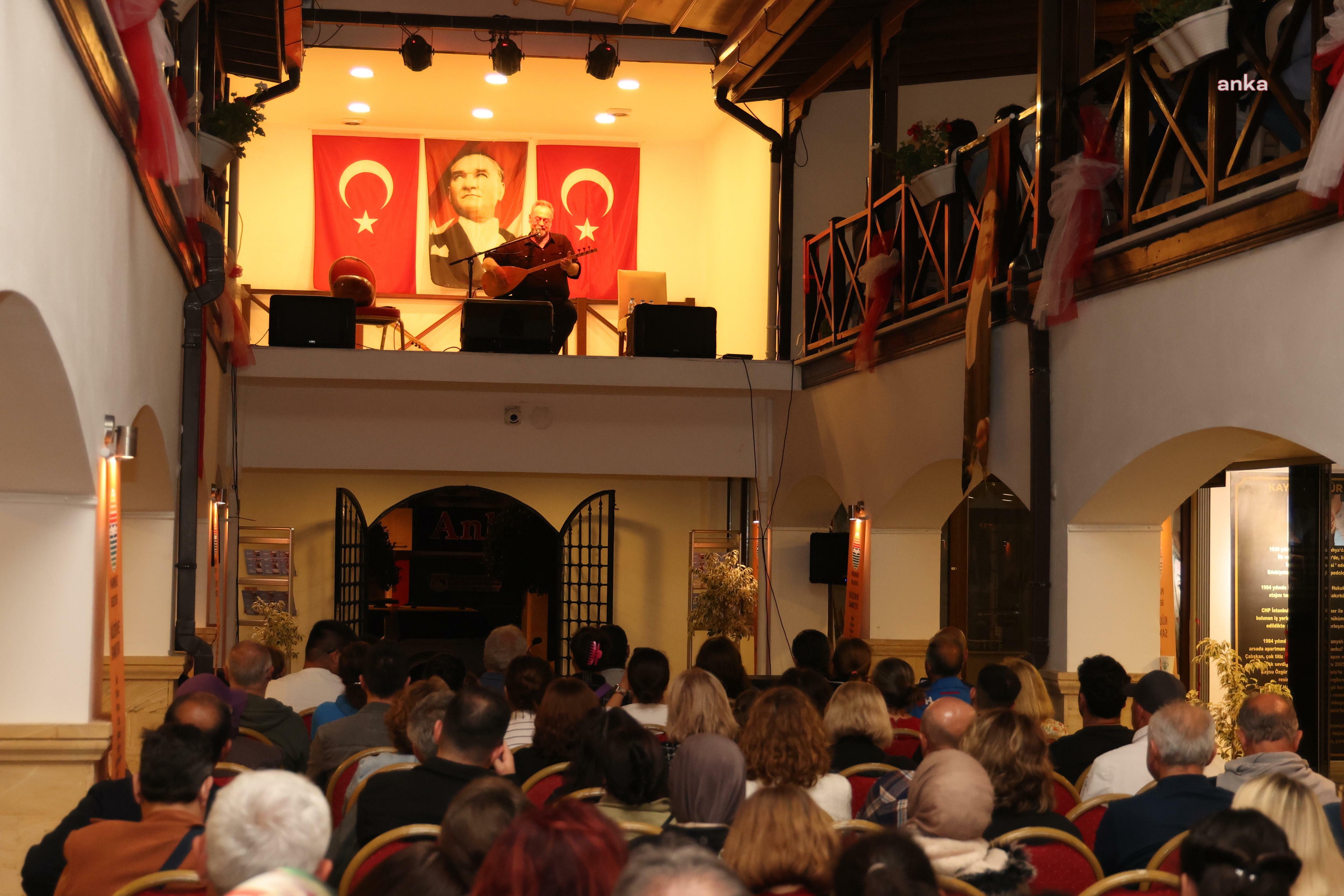 Marmaris Belediyesi'nce düzenlenen Gençlik Festivali, sergi açılışı ve konserle başladı