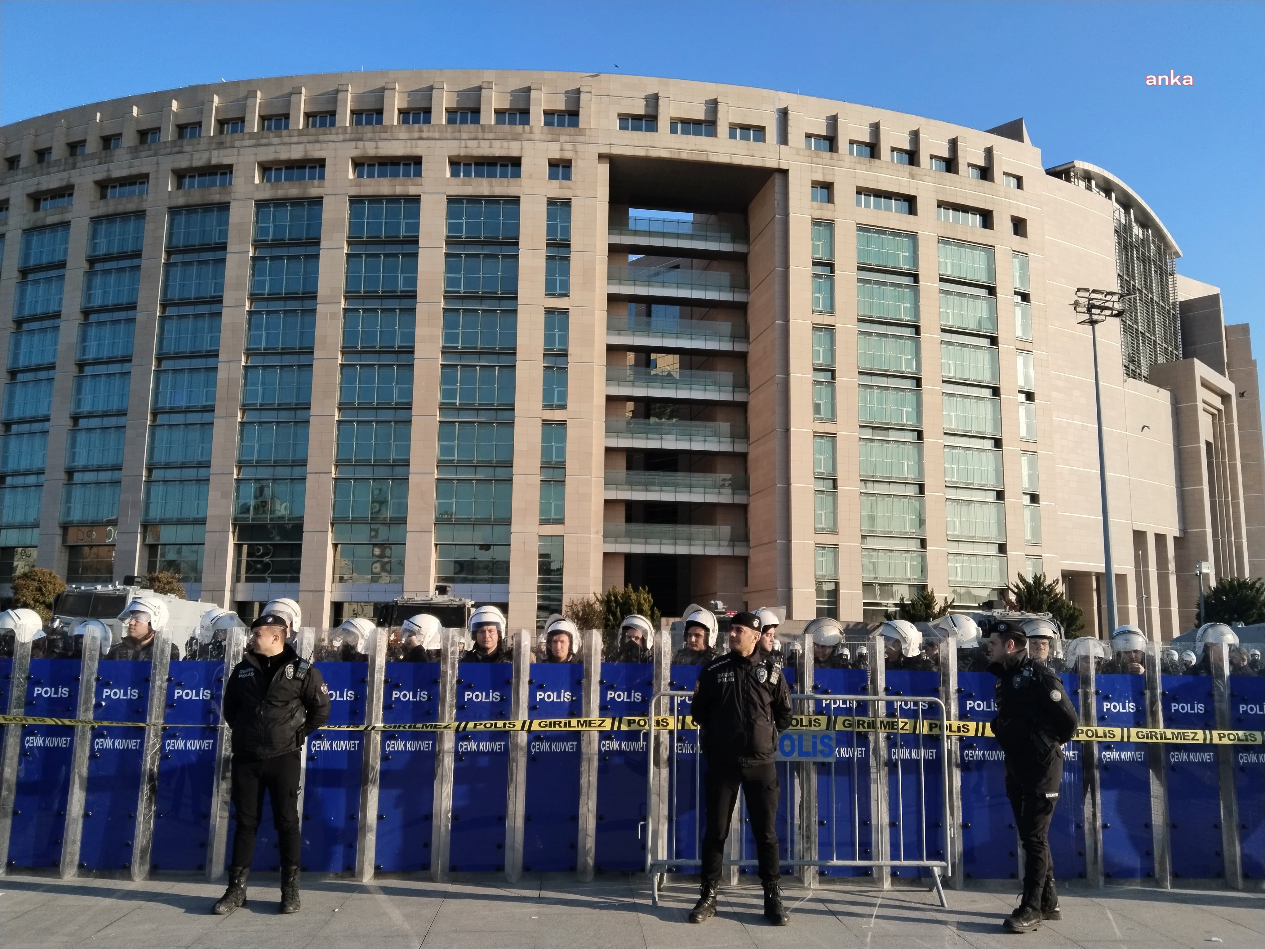 İstanbul Cumhuriyet Başsavcılığı yeni bir soruşturma başlattı... İmamoğlu'nun avukatları Kemal Polat ve Mehmet Pehlivan açıklama yaptı