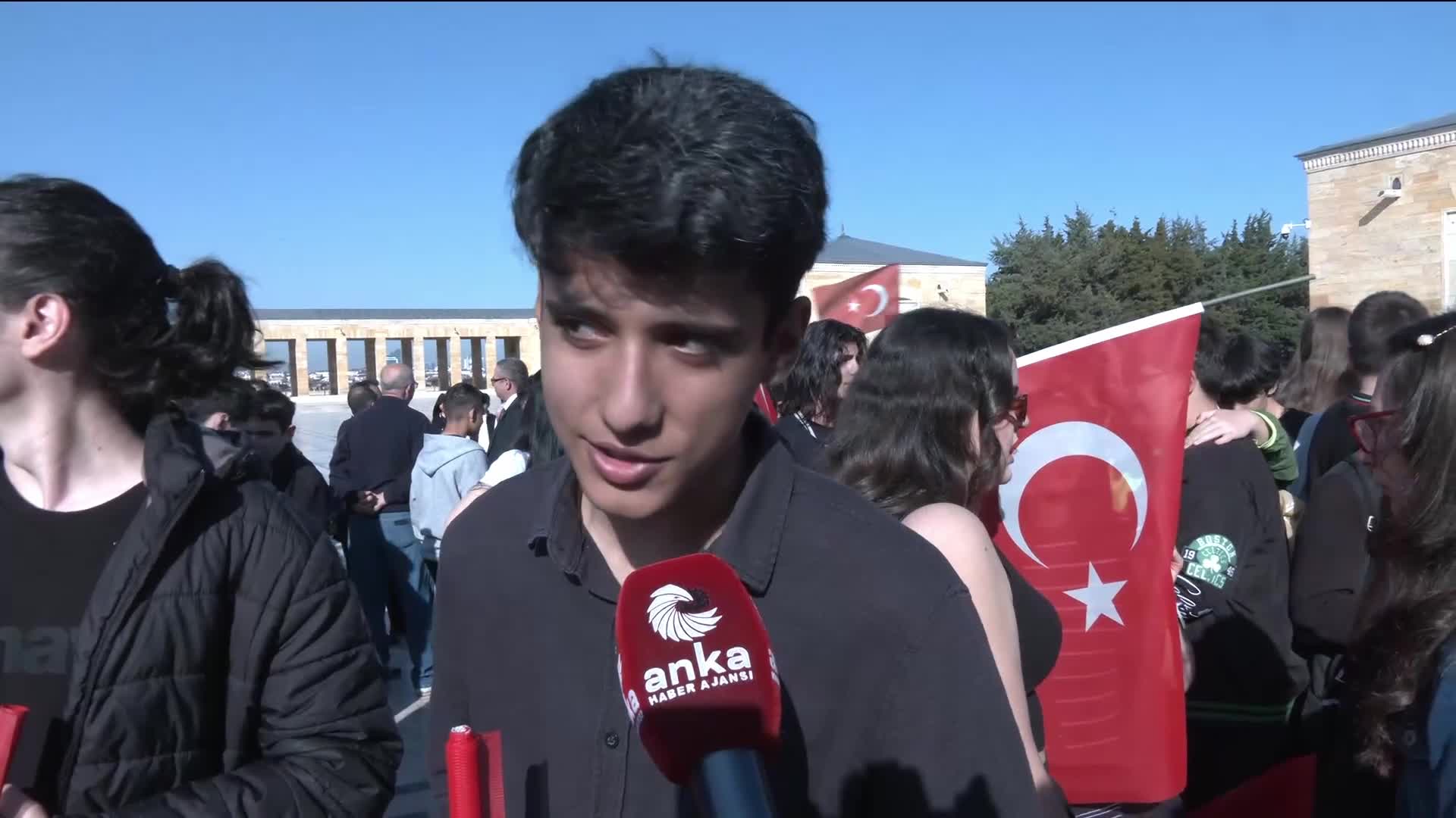 Gençler, 19 Mayıs dolayısıyla Anıtkabir'i ziyaret etti: "Ata’mın kurduğu Türkiye Cumhuriyeti’nde geleceğimizi en iyi şekilde şekillendireceğiz"