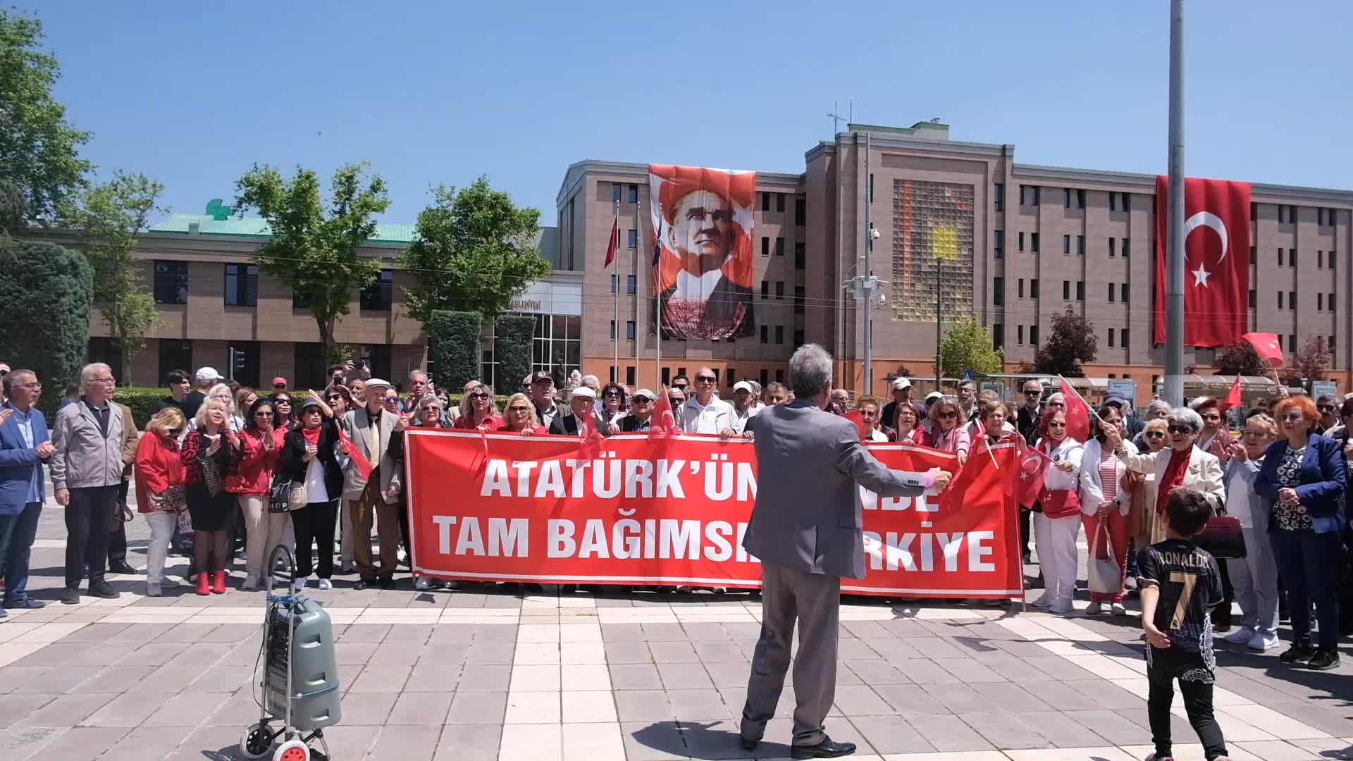 ÇYDD Eskişehir Şube Başkanı Sevgi Akmen: “Lozan Barış Antlaşması ulusal onur belgemizdir”