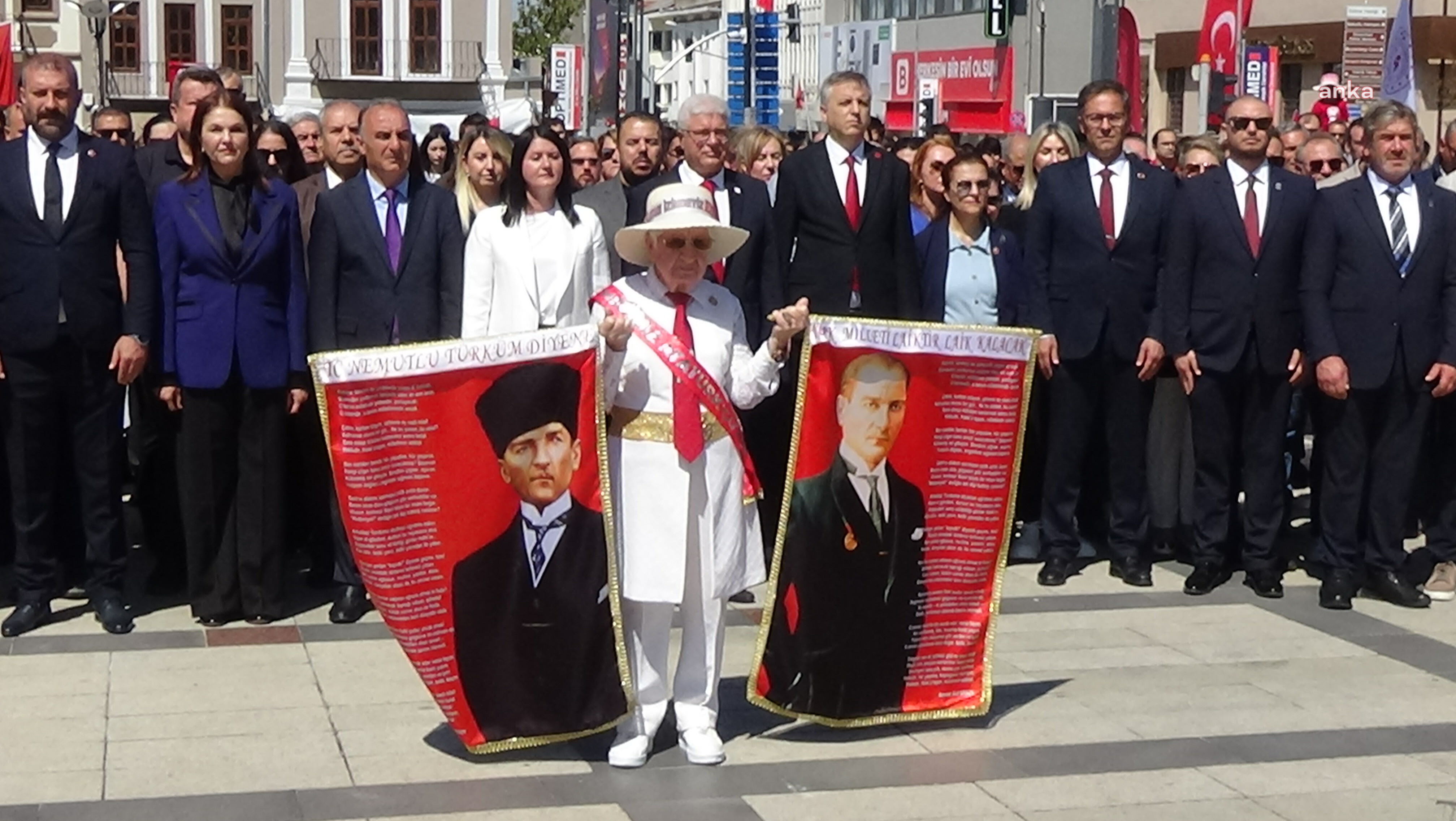 CHP Edirne Merkez İlçe Başkanı Yücel Balkanlı'dan Gençlik ve Spor İl Müdürü'ne tepki: "Çelenk sunma töreninde yaşanan taraflı tutumu kınıyoruz"