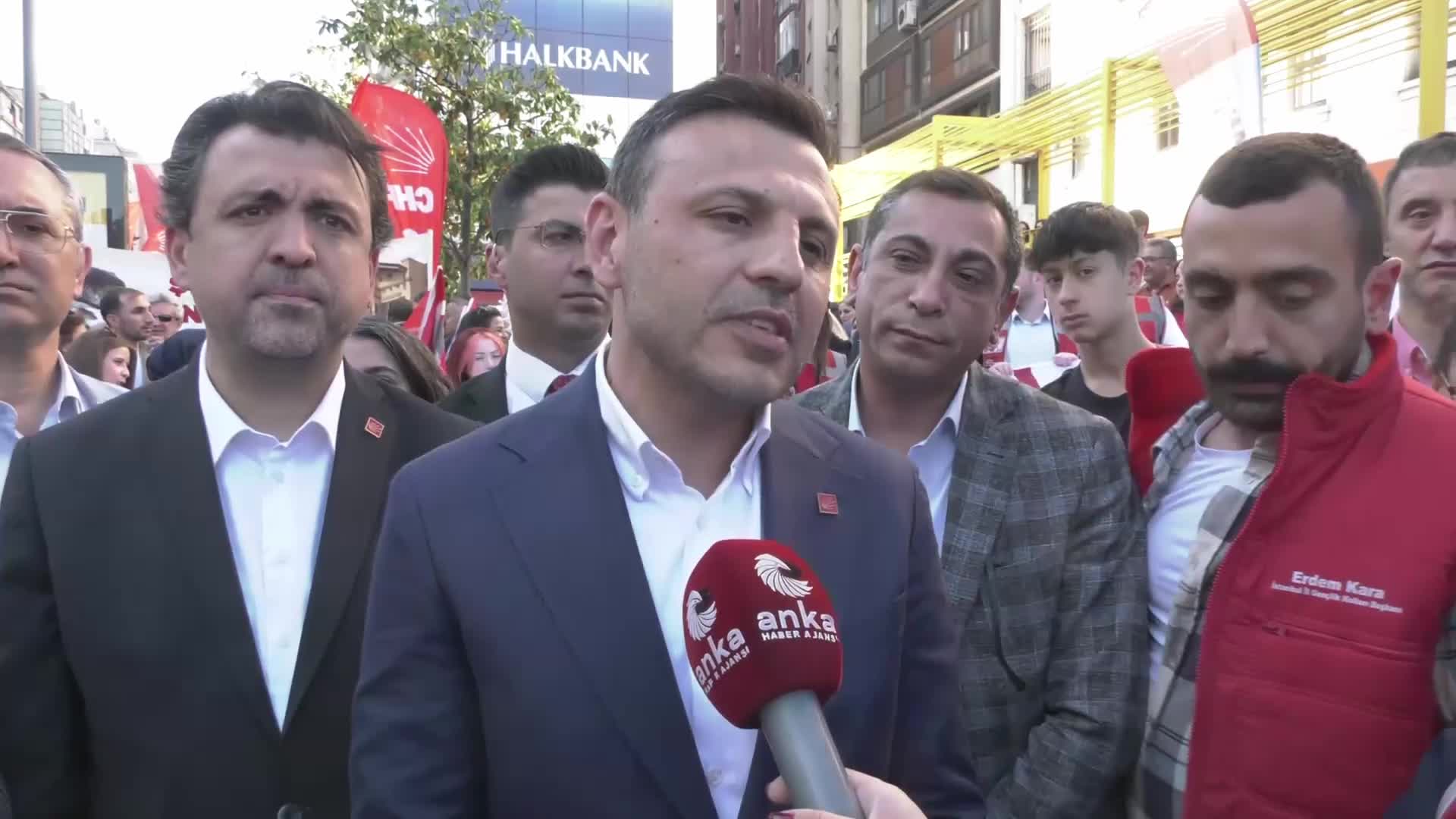 '19 Mayıs Gençlik Yürüyüşü'nde ANKA'ya konuşan Özgür Çelik: Belediye başkanlarımızı, Cumhurbaşkanı adayımız sayın Ekrem İmamoğlu'nu Silivri zindanından alacağız