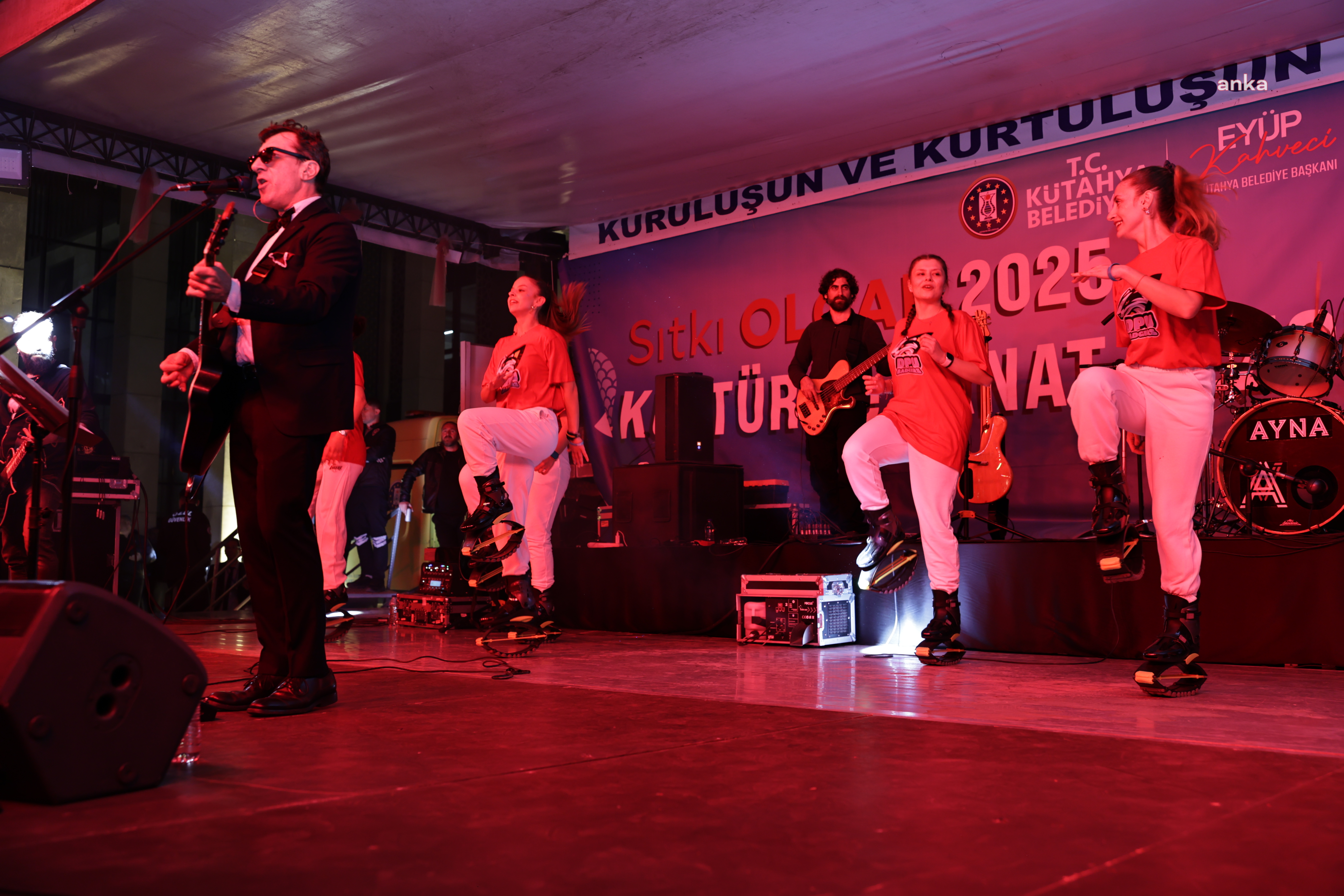 Kütahya'da 19 Mayıs coşkusu Ayna konseri ile yaşandı