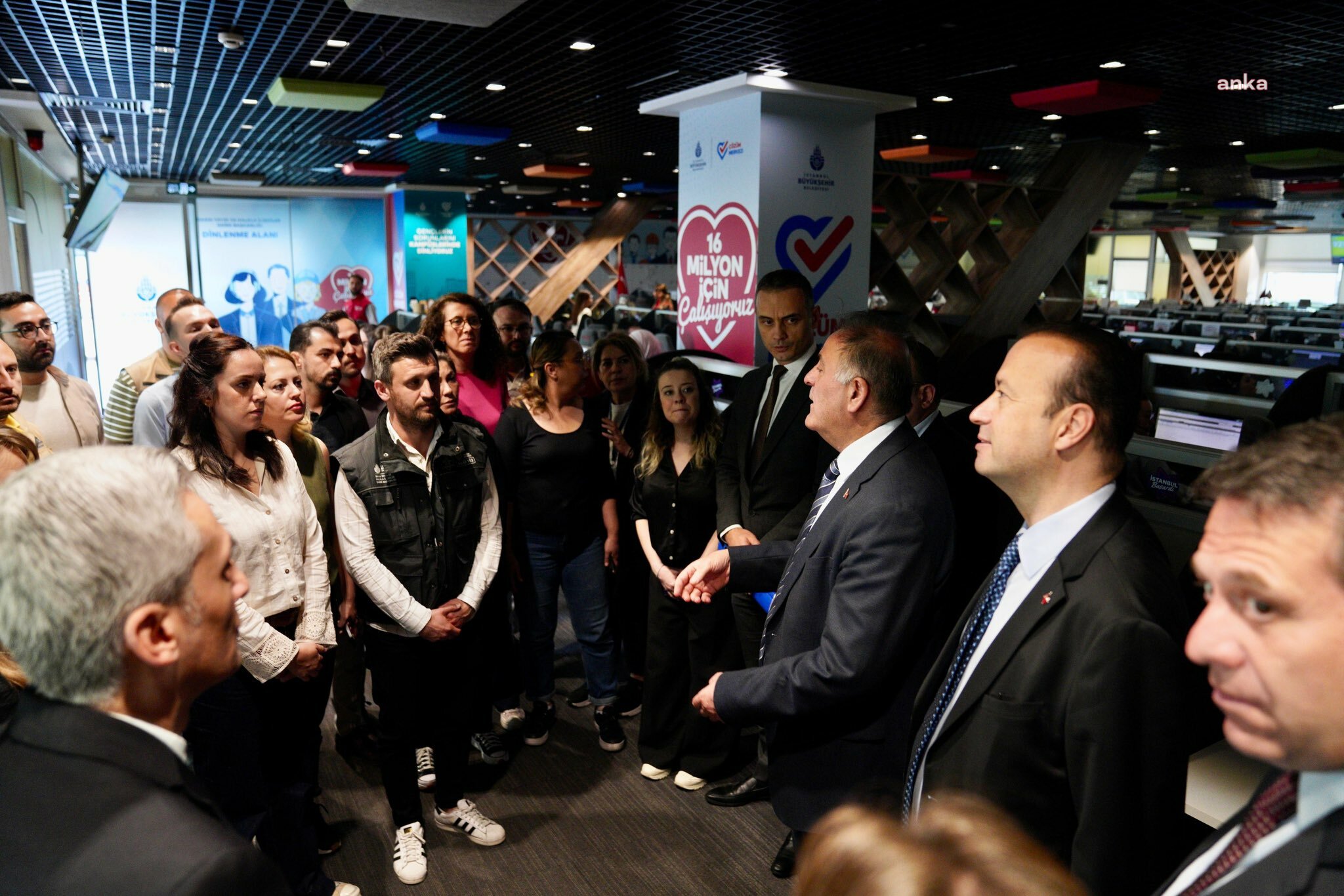 İBB Başkan Vekili Aslan: “Halkla İlişkiler Dairesi’nde görev yapan çalışma arkadaşlarımızı ziyaret ettik. İstanbul’un yanında; görevimizin başındayız''