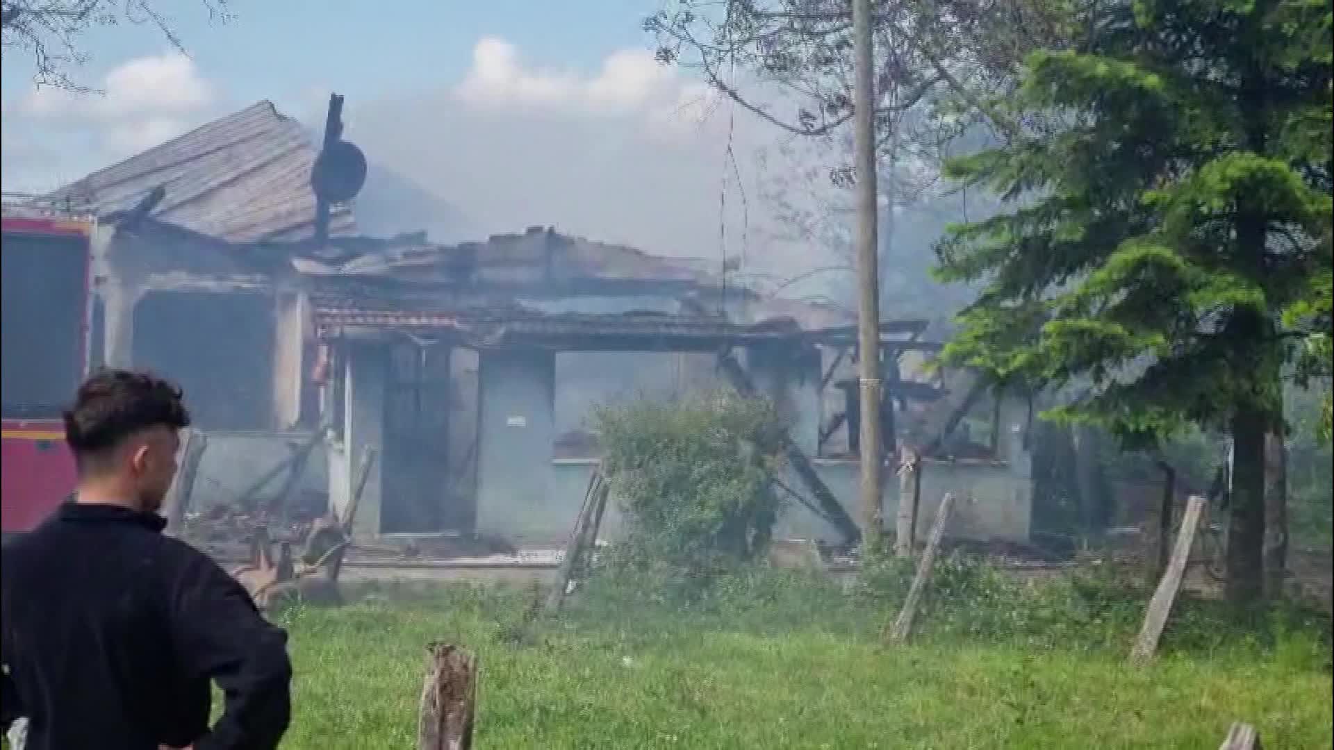 Sinop’ta 2 ayrı noktada ev yangını
