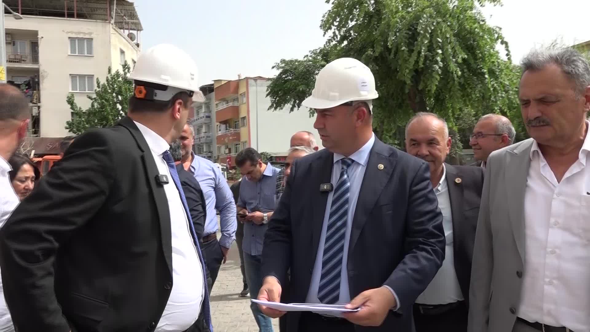 Bornova’da yatırım, dayanışma ve halkla buluşma turu