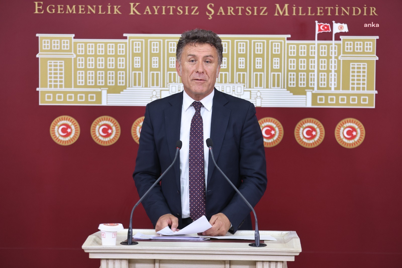 CHP'li Sarıbal: Bursa'da yapacağımız halk buluşmasının duyuru afişleri TMSF tarafından engellendi