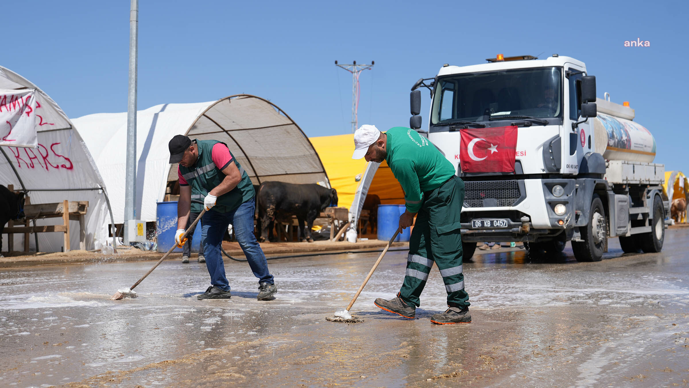 Keçiören’de kurban pazarı günlük temizleniyor