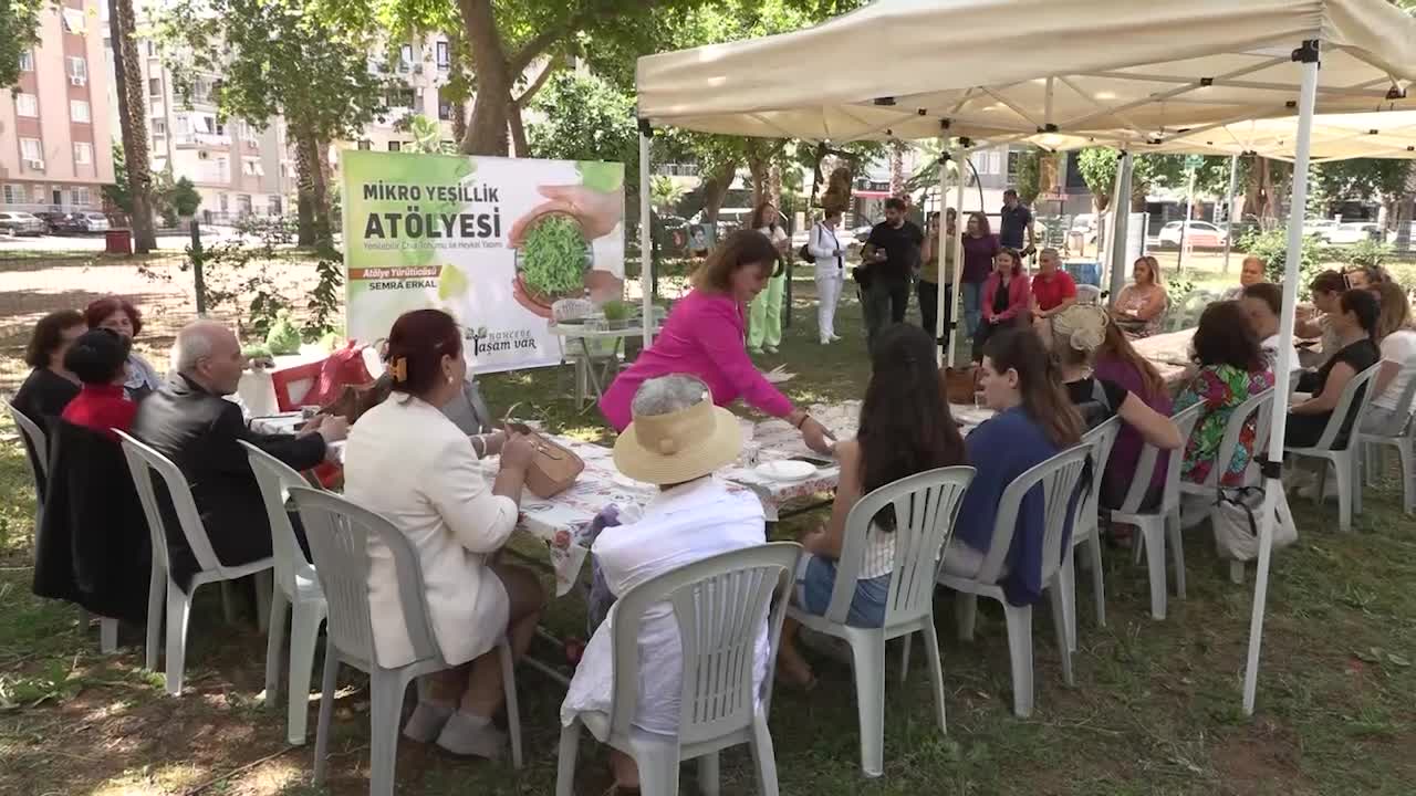 Muratpaşa Belediyesi'nden Mikro Yeşillik Atölyesi