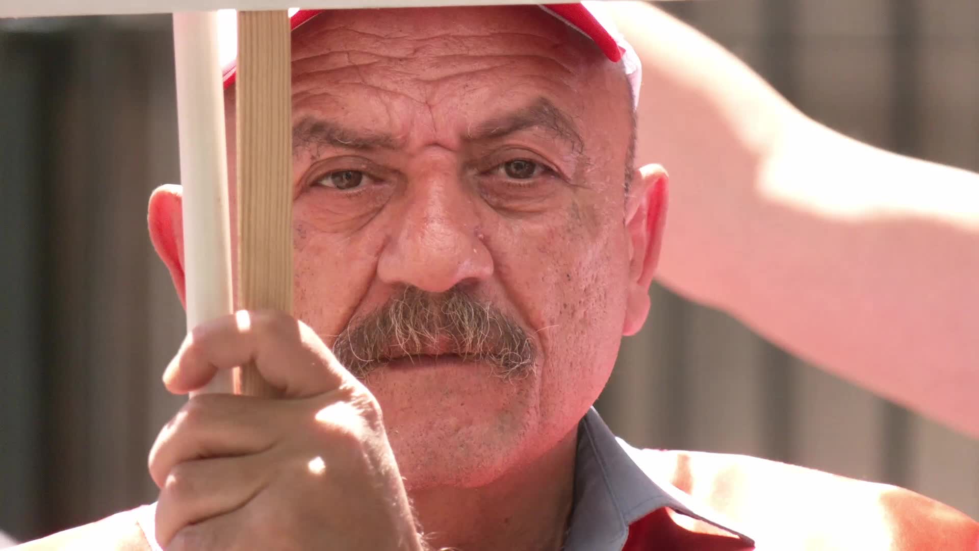 Büro-İş Sendikası üyeleri Adalet Bakanlığı önünde... Alay Hamzaçebi: "Her geçen gün yoksullaştırılıyoruz"