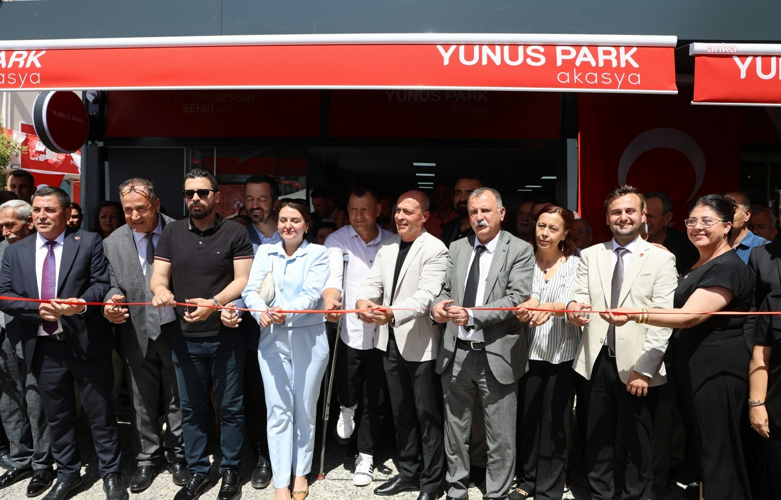 Yunusemre Belediyesi'nden Muradiye'ye yeni sosyal alan