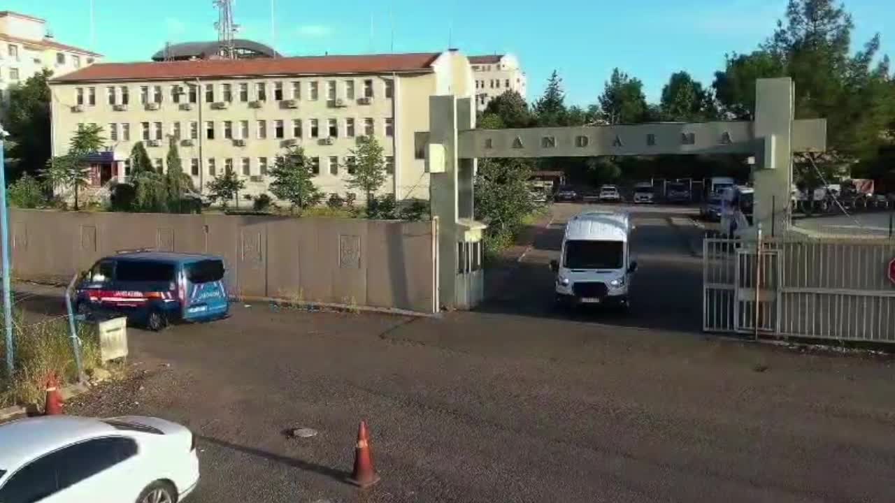 Diyarbakır’da Daltonlar suç örgütü adına eylem yapan 2’si çocuk 3 kişi yakalandı