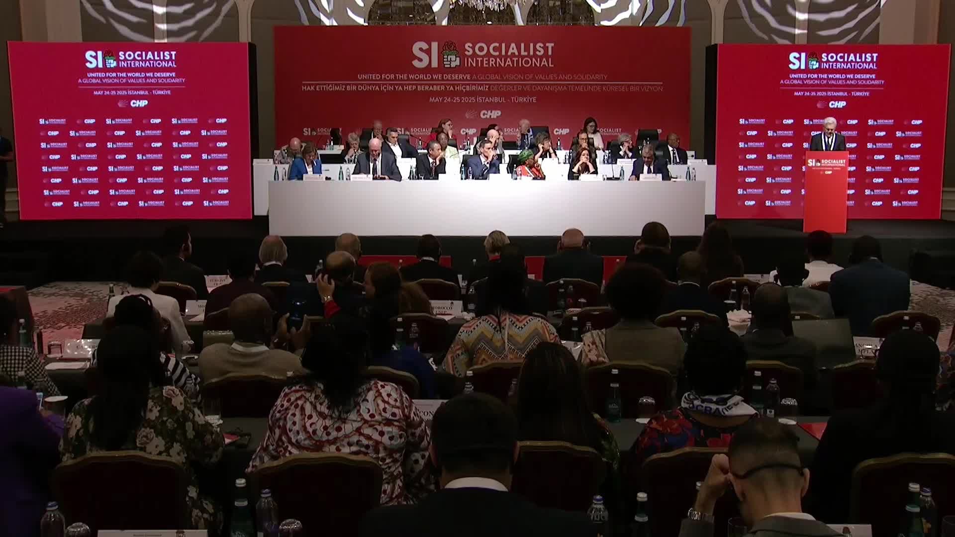 Sosyalist Enternasyonal Konsey Toplantısı... Zülfü Livaneli : Sağ ne yaparsa yapsın kültürel hegemonya kuramayacaktır