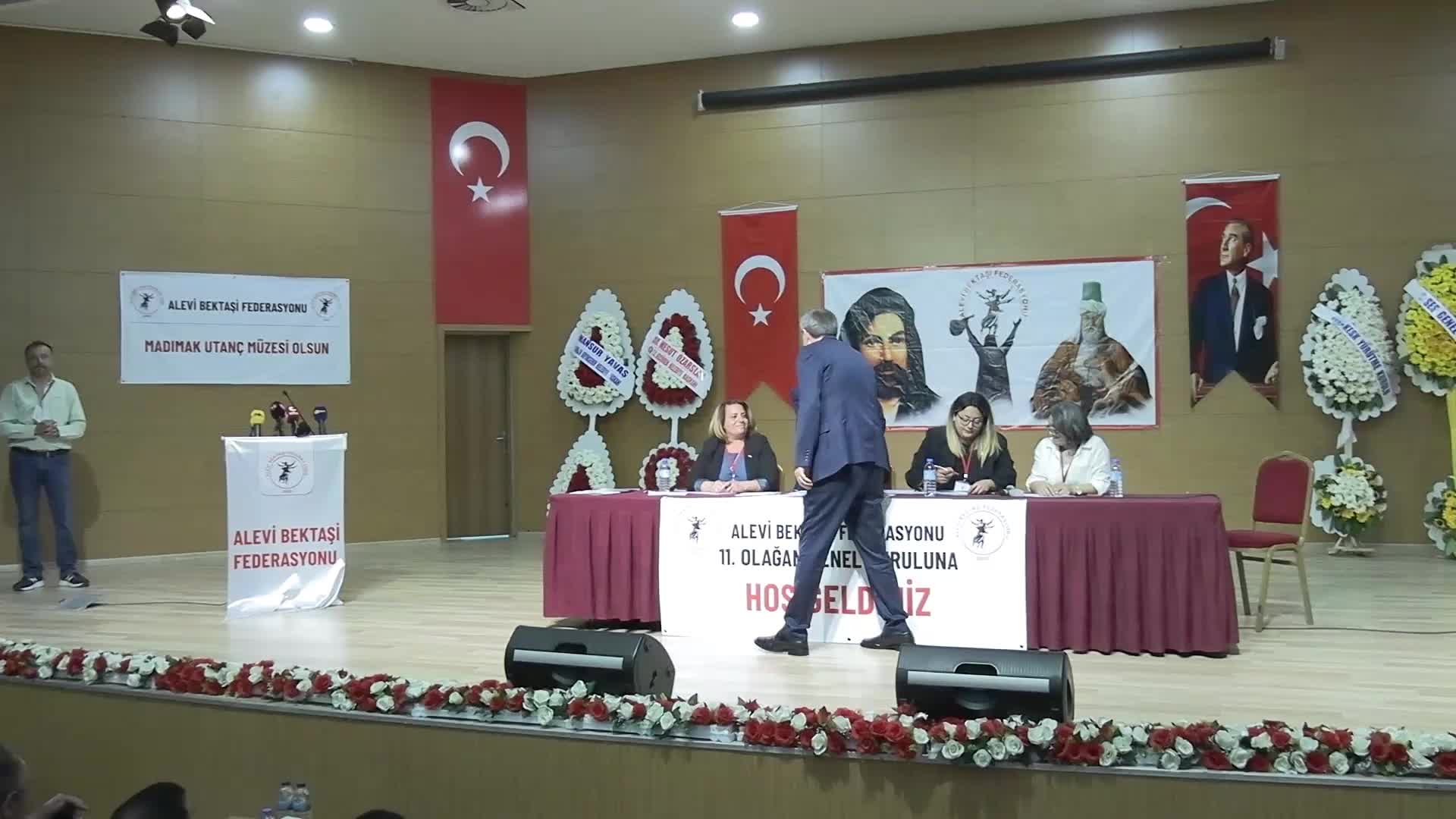 Alevi Bektaşi Federasyonu 11. Olağan Genel Kurulu... Tuncer Bakırhan: "Alevilerin olmadığı bir süreç kesinlikle olmayacak"