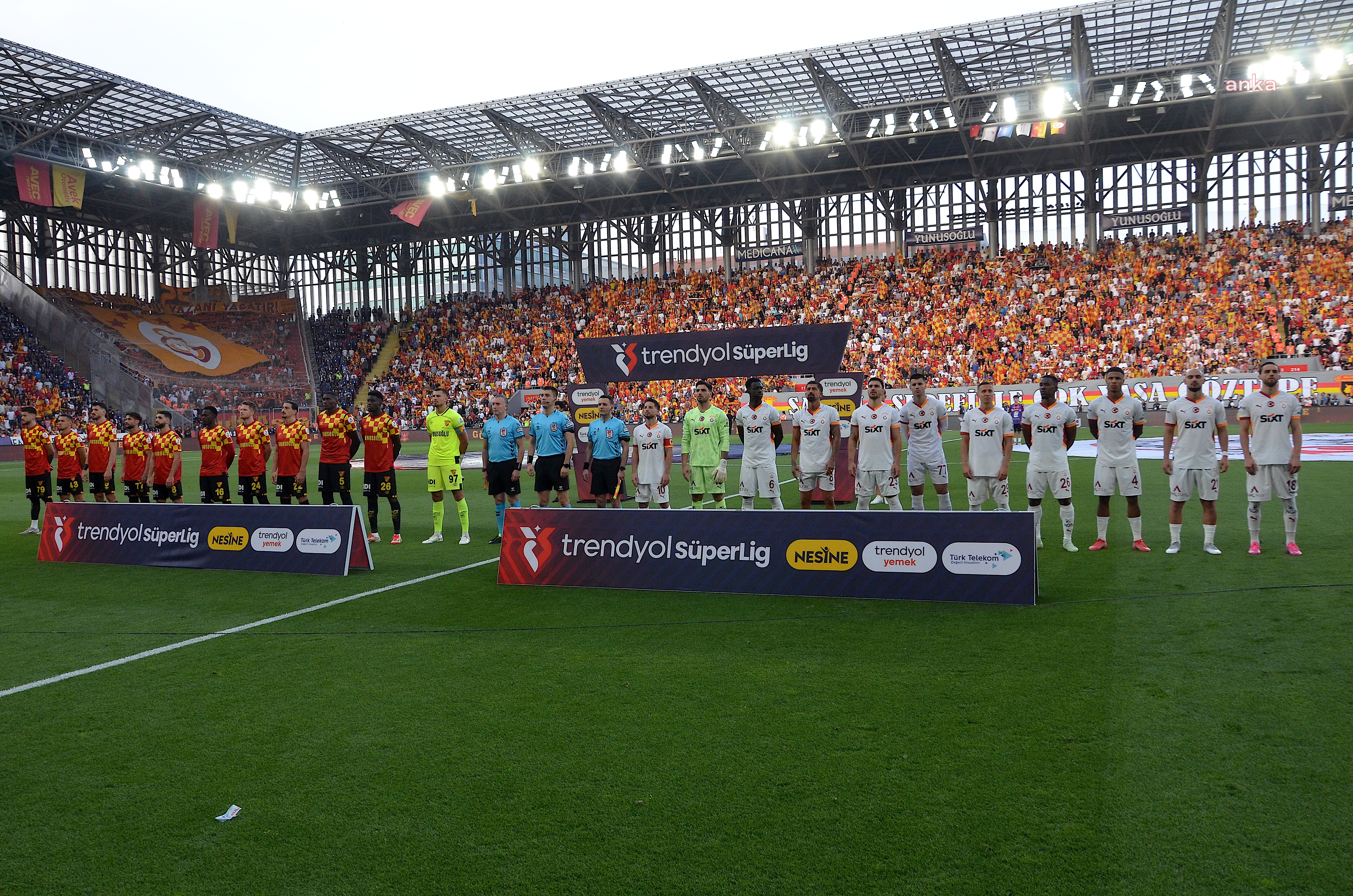 Trendyol Süper Lig'in 37. haftası: Göztepe evinde Galatasaray'a 2-0 mağlup oldu