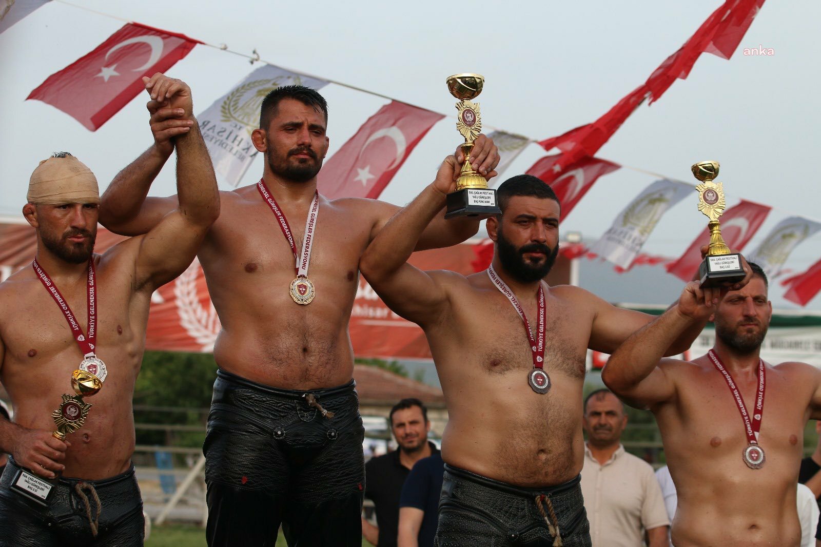 566. Akhisar Çağlak Yağlı Güreşleri'nde başpehlivan Süleyman Başar oldu