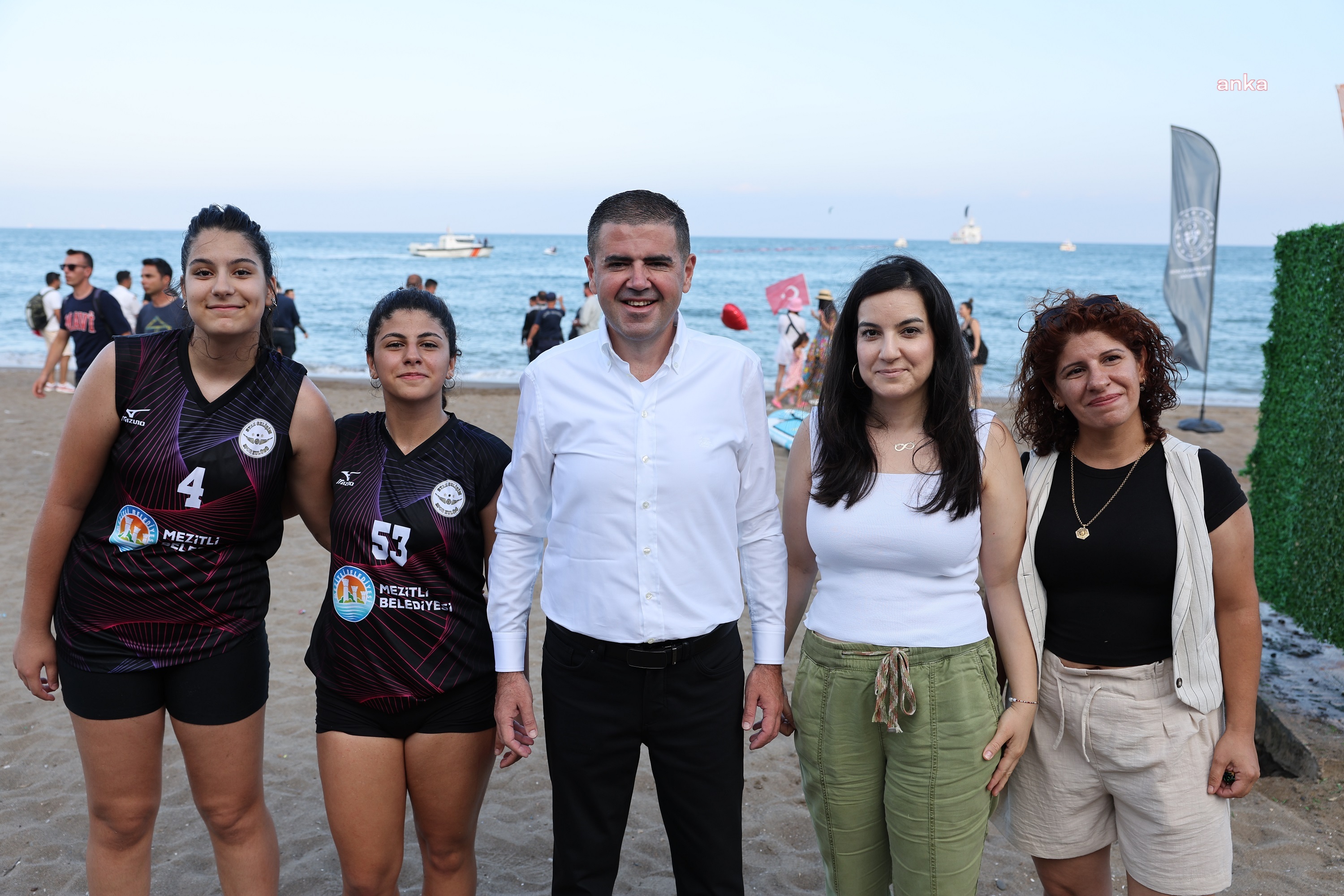 Mezitli Belediye Başkanı Tuncer: "Gençlerin ihtiyaçlarını gözetmek, her alanda yanlarında olmak bizim en öncelikli görevimizdir"