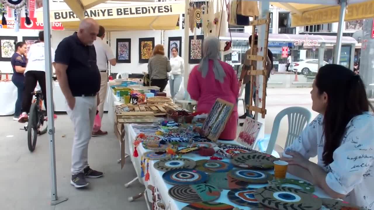 Burhaniye'de özel öğrencilerden el sanatları ve resim sergisi