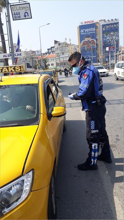 İZMİR'DE TAKSİLERE DENETİM