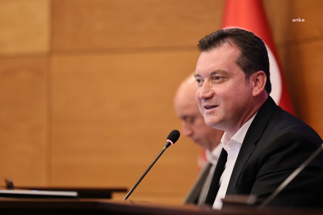 Silivri Belediye Başkanı Balcıoğlu, muhtarlarla değerlendirme toplantısında bir araya geldi