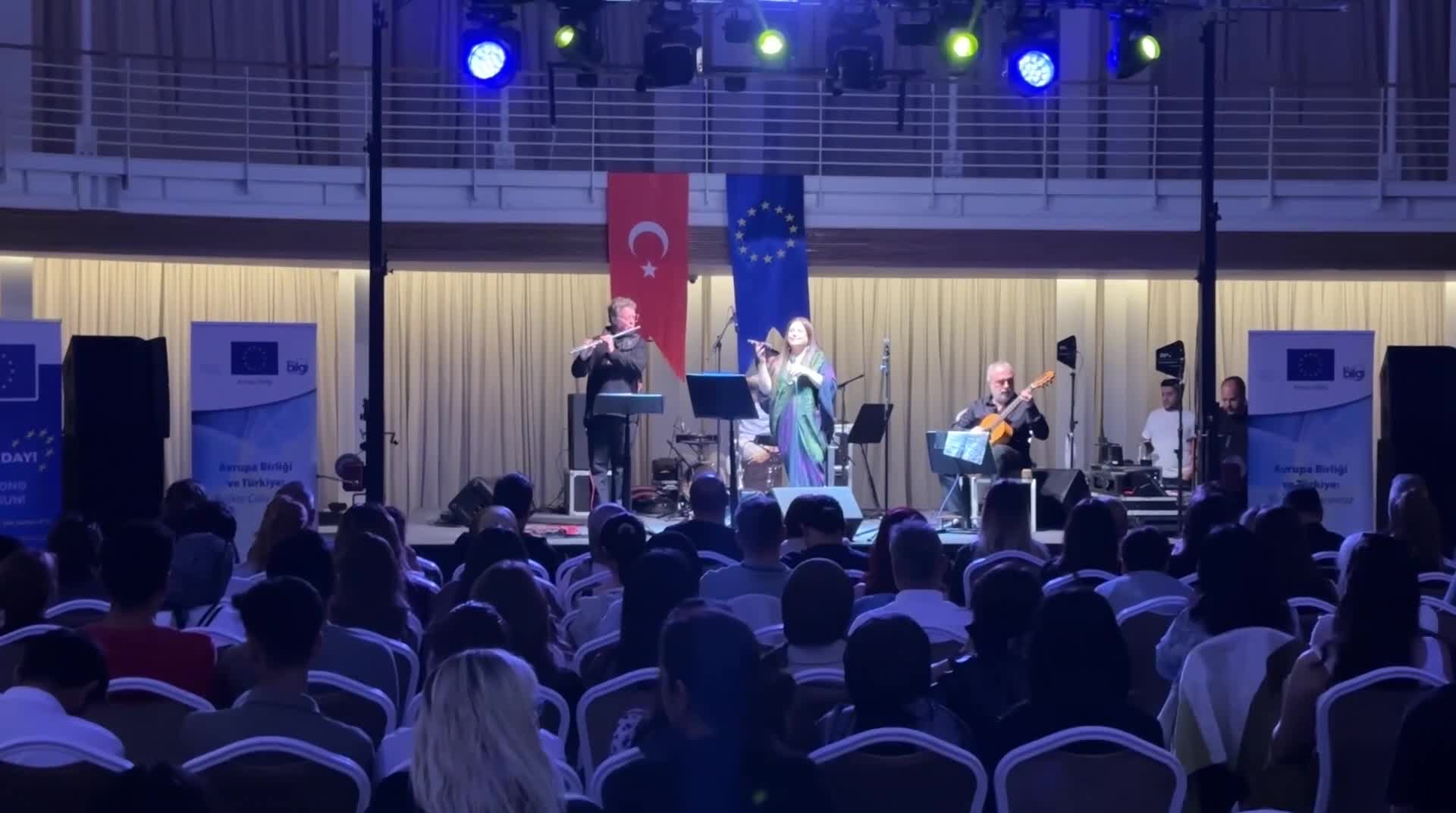 Van’da "Avrupa Günü" coşkusu: Caz konseriyle 75. yıl kutlandı