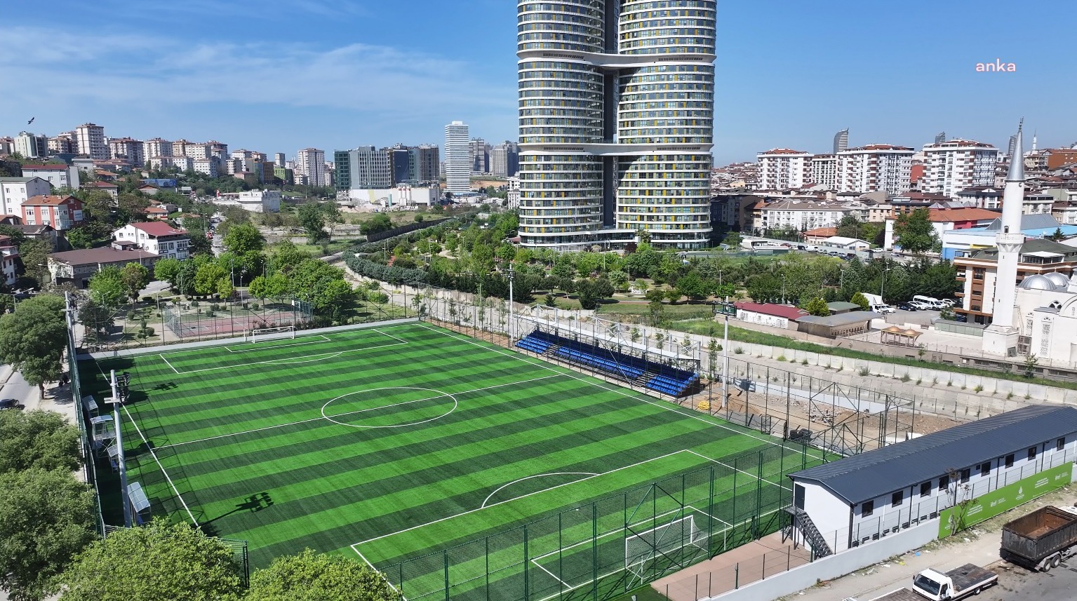 Ataşehir Yenisahra Stadı yenilenen yüzüyle hizmet verecek