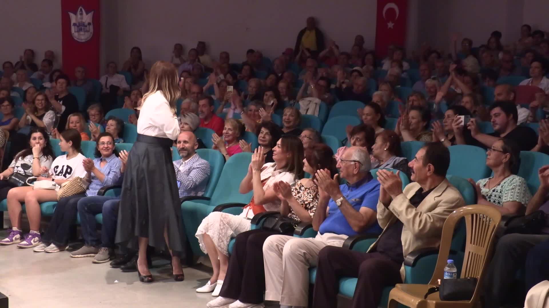 Konaklılar yaza şarkılarla "Merhaba" dedi
