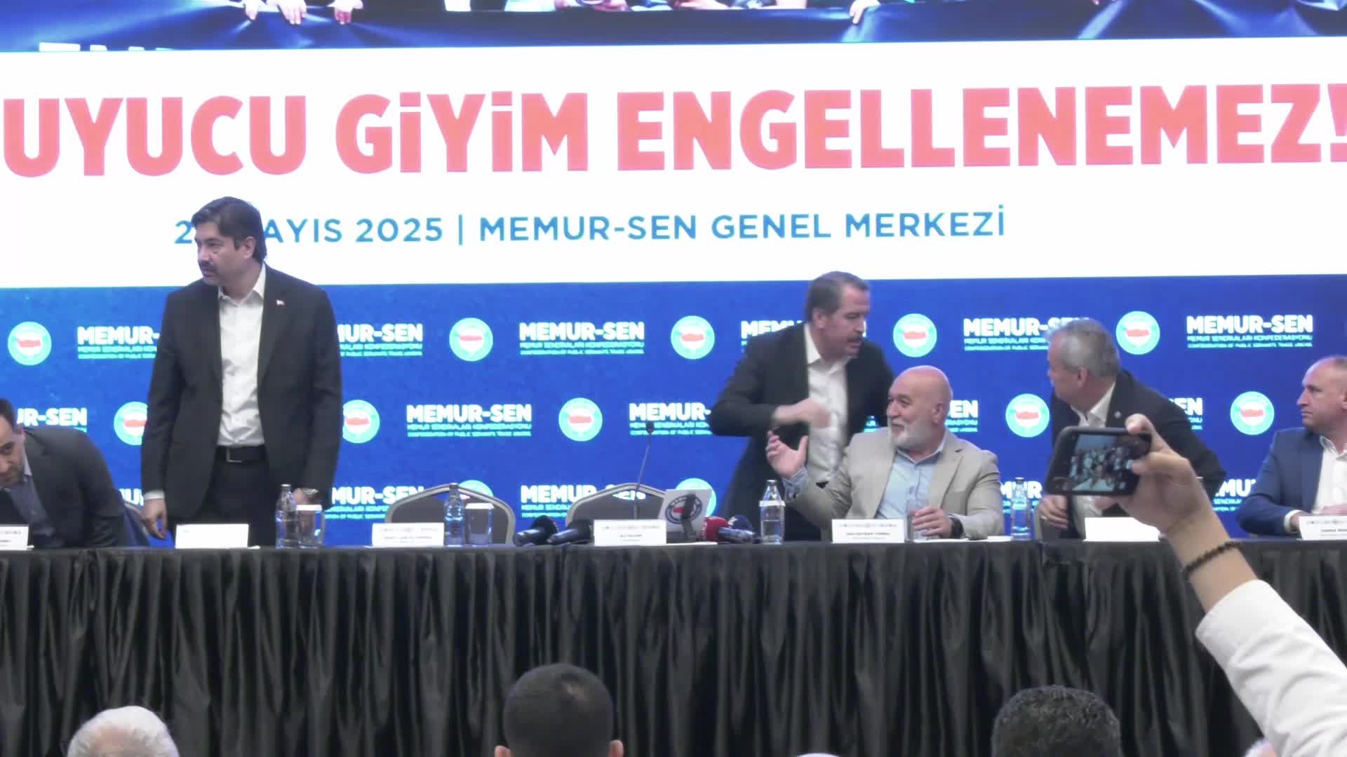 Memur-Sen Genel Başkanı Yalçın: “Koruyucu giyim kazanımımız sadece geleceğe yönelik engellenmiyor, geçmişe dönük zimmet çıkarılıyor, faiziyle geri isteniyor"