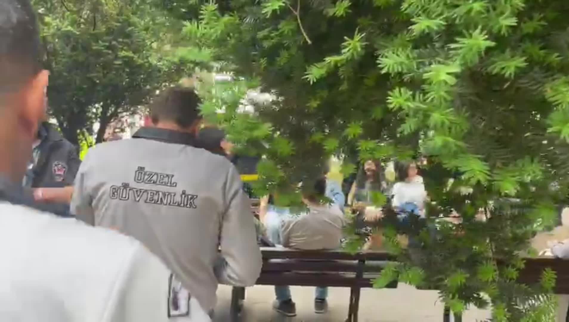 Vezneciler'de üniversite öğrencilerine polis müdahalesi: Çok sayıda gözaltı var