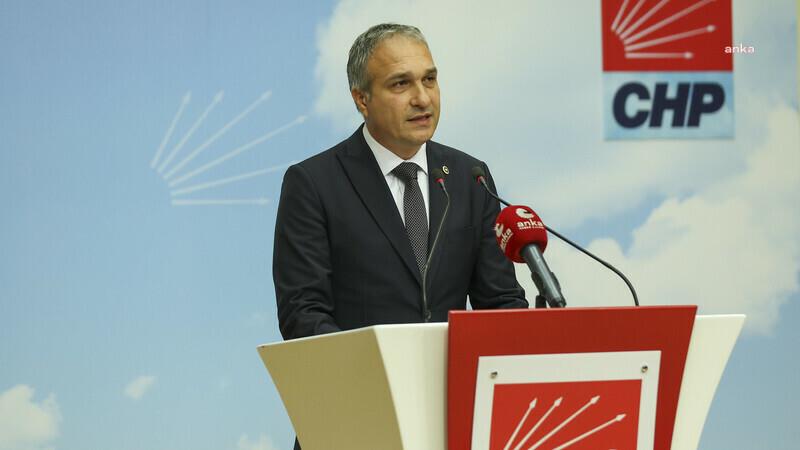 Suat Özçağdaş'tan Sağlık Bilimleri Üniversitesi Rektörü Kemalettin Aydın'a tepki: "Atanmış rektörün öğrencileri ayrıştıran, baskı altına almaya çalışan, tehdit eden bu sözlerini kınıyor, öğrencilerden ve tüm Türkiye'den özür dilemesini bekliyoruz"