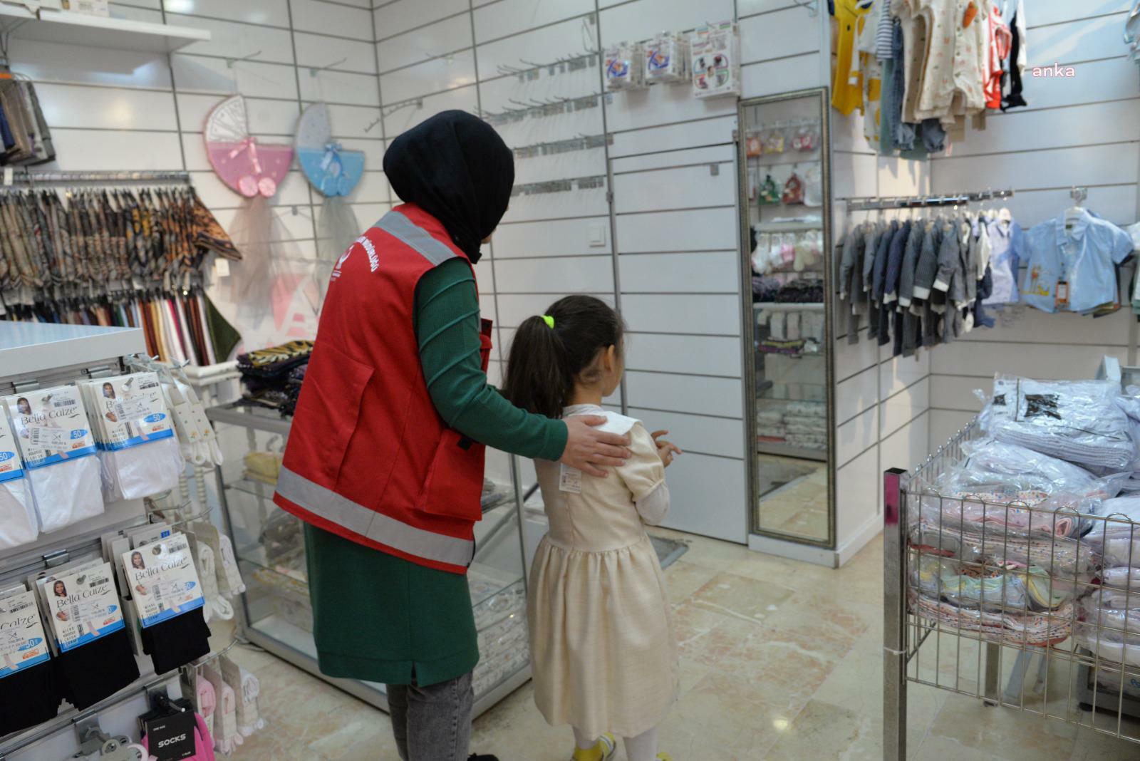Kahramankazan Belediyesi'nden çocuklara bayramlık kıyafet