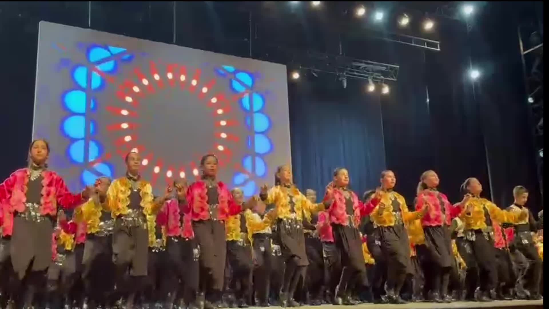 TED Ankara Koleji Halk Dansları Topluluğu gala gösterisiyle sezonu noktaladı
