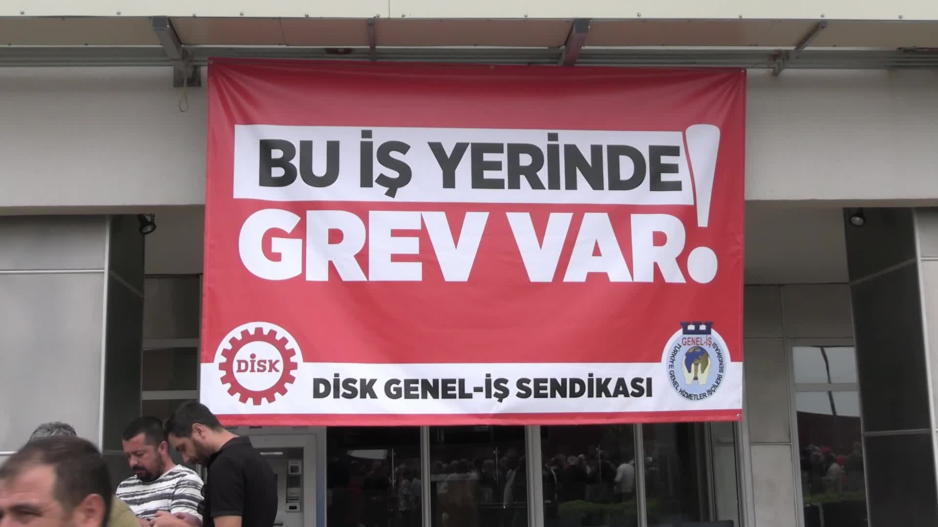 İzmir’de grev üçüncü gününde