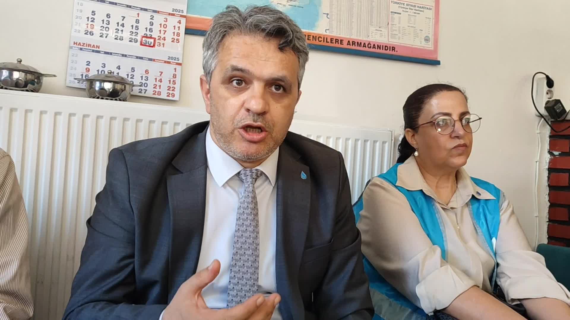 DEVA Partisi Genel Başkan Yardımcısı Türkmen: ''Sadece bir kişinin yeniden cumhurbaşkanı olması için değiştirilecek bir metin değildir anayasa'