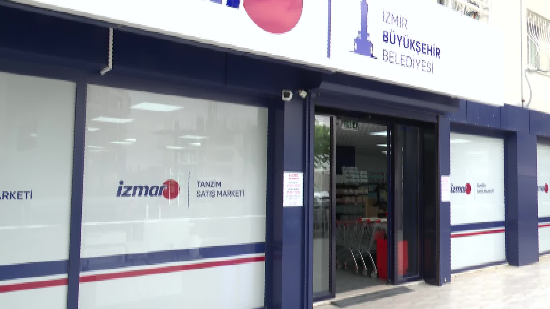 İZMAR, uygun fiyatlarıyla dar gelirliye nefes oldu