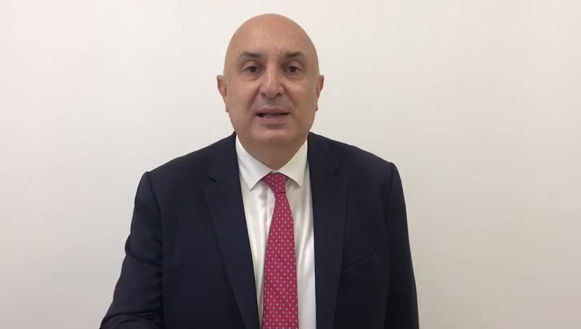‘SAHTE DİPLOMA’ TARTIŞMASINDA ÖZKOÇ BELGEYLE KONUŞTU: "KIZARACAK YÜZ VARSA İSTİFA EDERSİN"