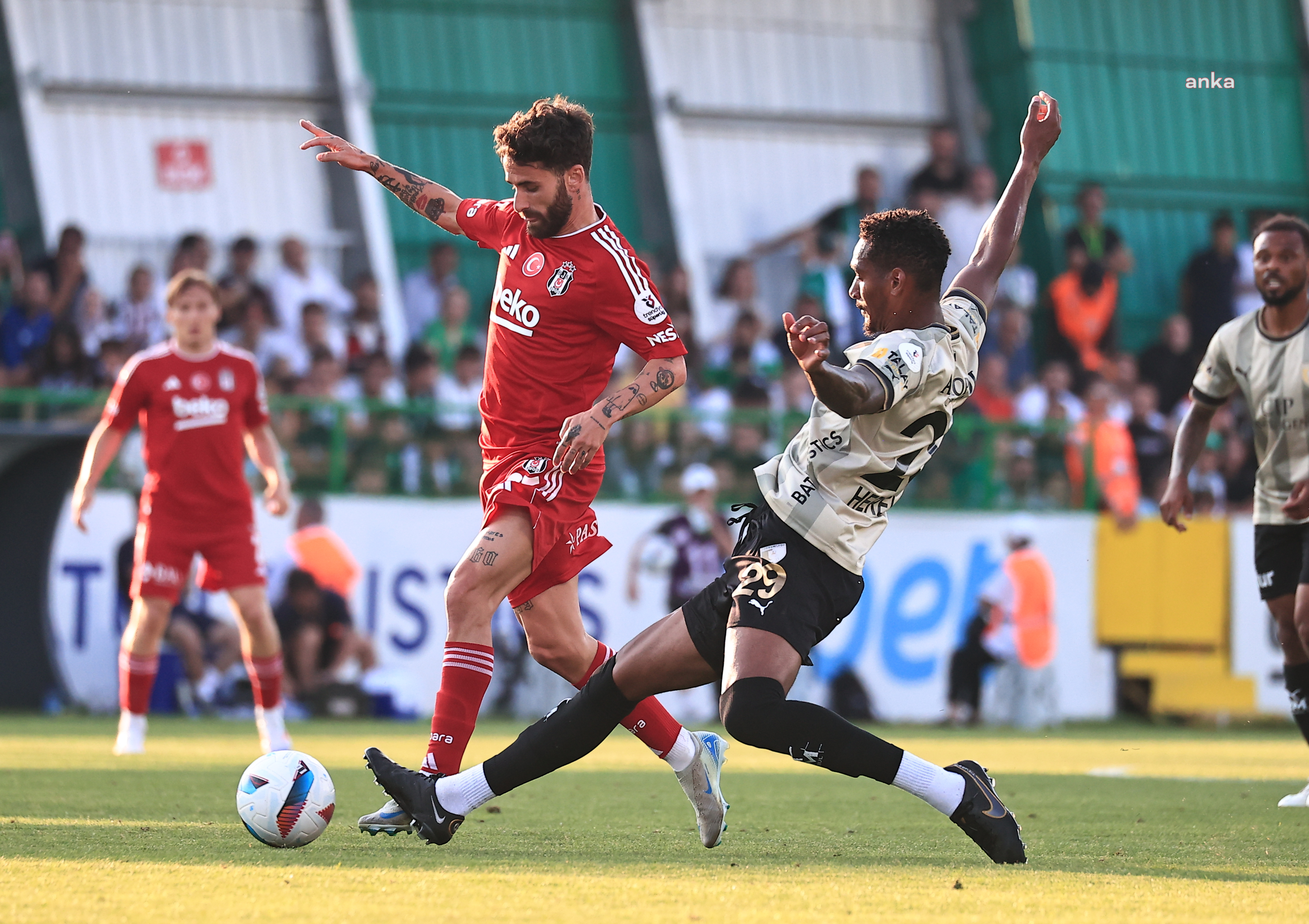 Beşiktaş, deplasmanda karşılaştığı Bodrum FK'yı 4-0 mağlup etti
