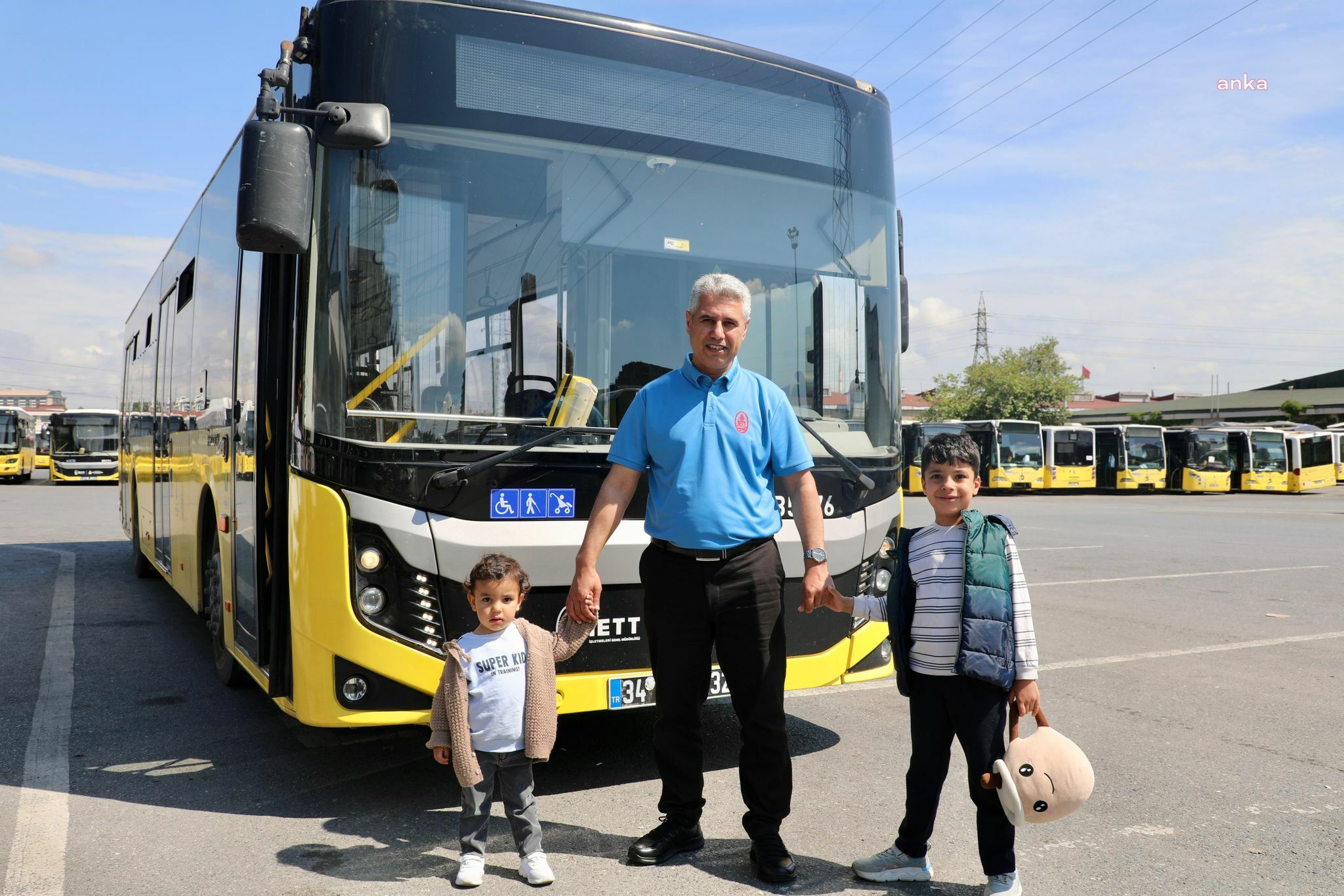 İETT, kaybolan iki kardeşi ailesine kavuşturdu