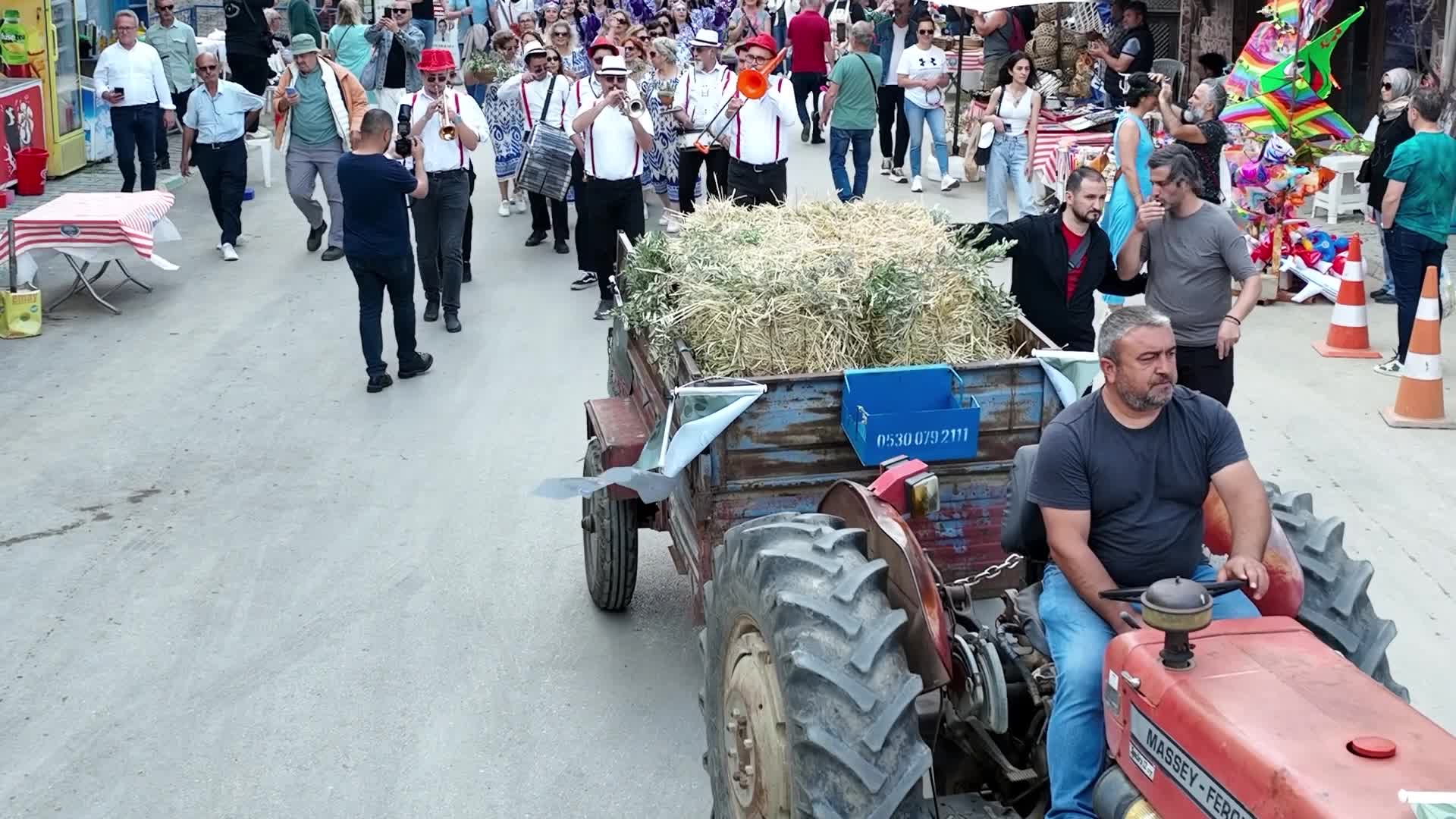 Mudanya'da düzenlenen Zeytin Çiçeği Festivali sona erdi