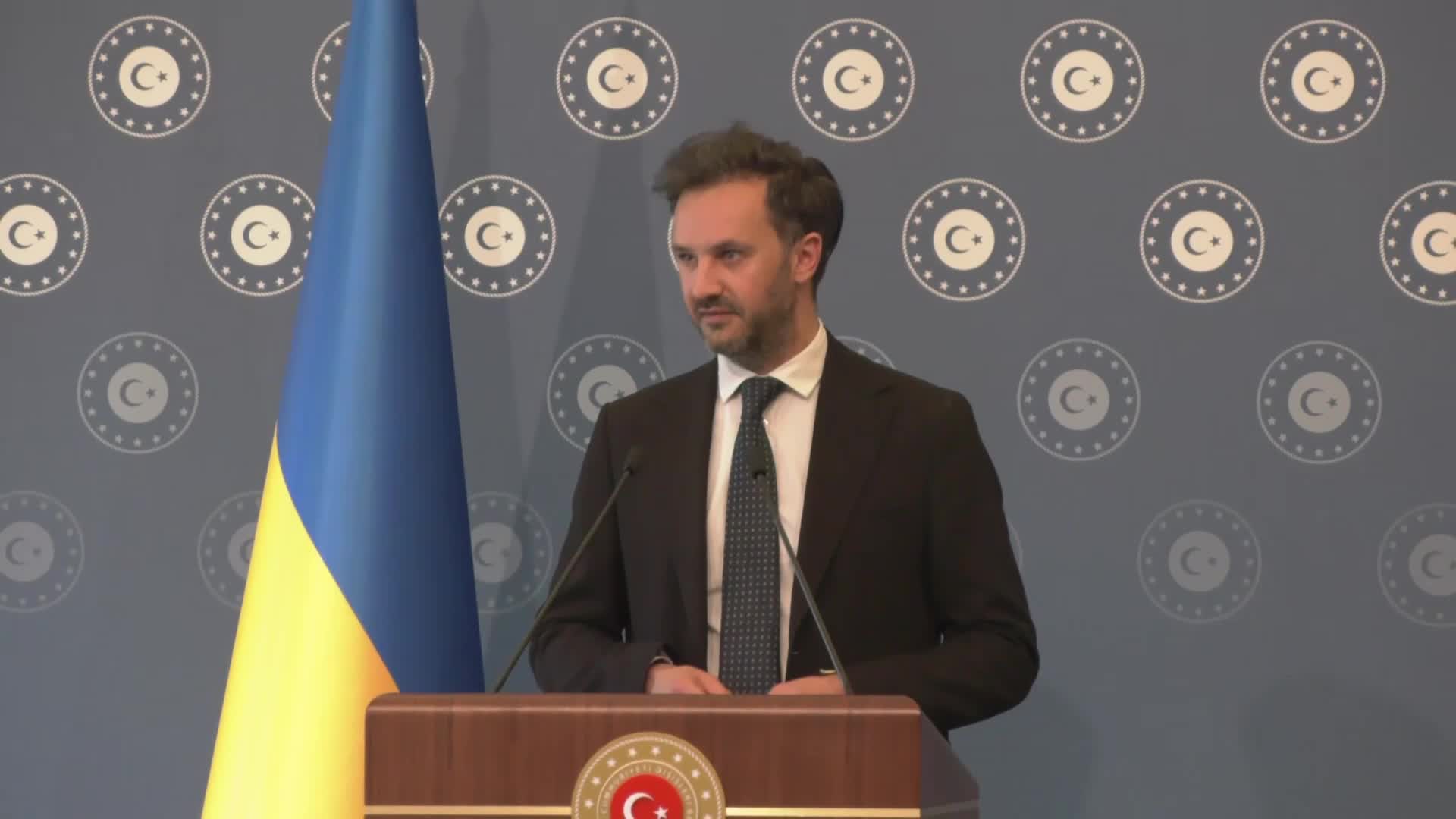 Türkiye-Rusya-Ukrayna üçlü toplantısı sona erdi... Rusya ve Ukrayna, karşılıklı 6'şar bin esir takasında anlaşırken, Ukrayna liderler zirvesi önerisini yineledi