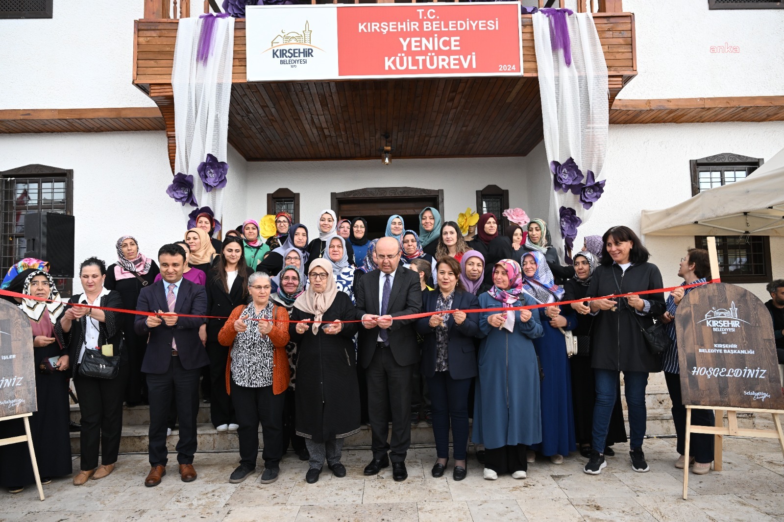 Kırşehir Belediye Başkanı Ekicioğlu, Yıl Sonu Ortak Sergisi'ne katıldı